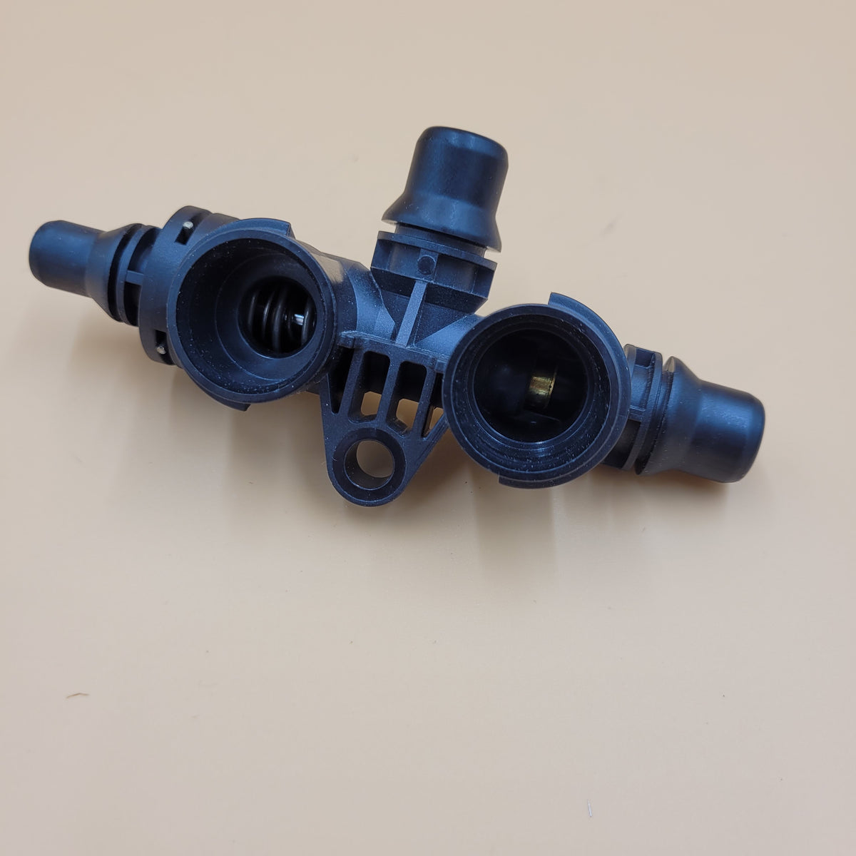 Range Rover L322 4.4 V8 Oil Cooler Thermostat MAHLE TO482 Part PBM000010X