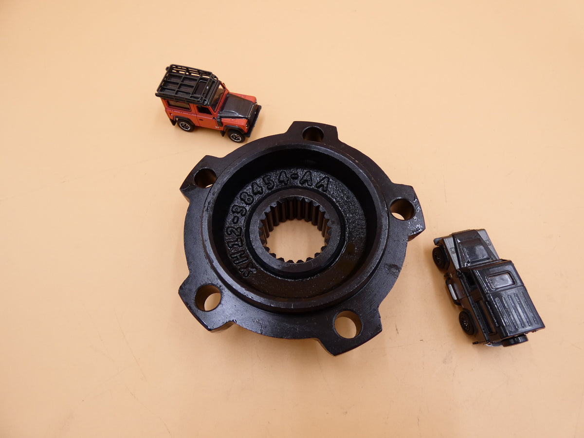 LR DEFENDER Late 94-16 From LA930456 FR & RR Hub Drive Flange 24spline RUC105200