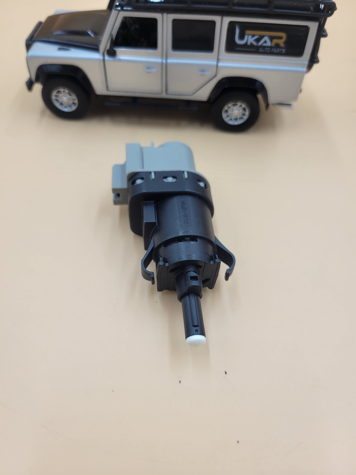 LR FREELANDER II RR Evoque L538 Brake Light Switch LR032956