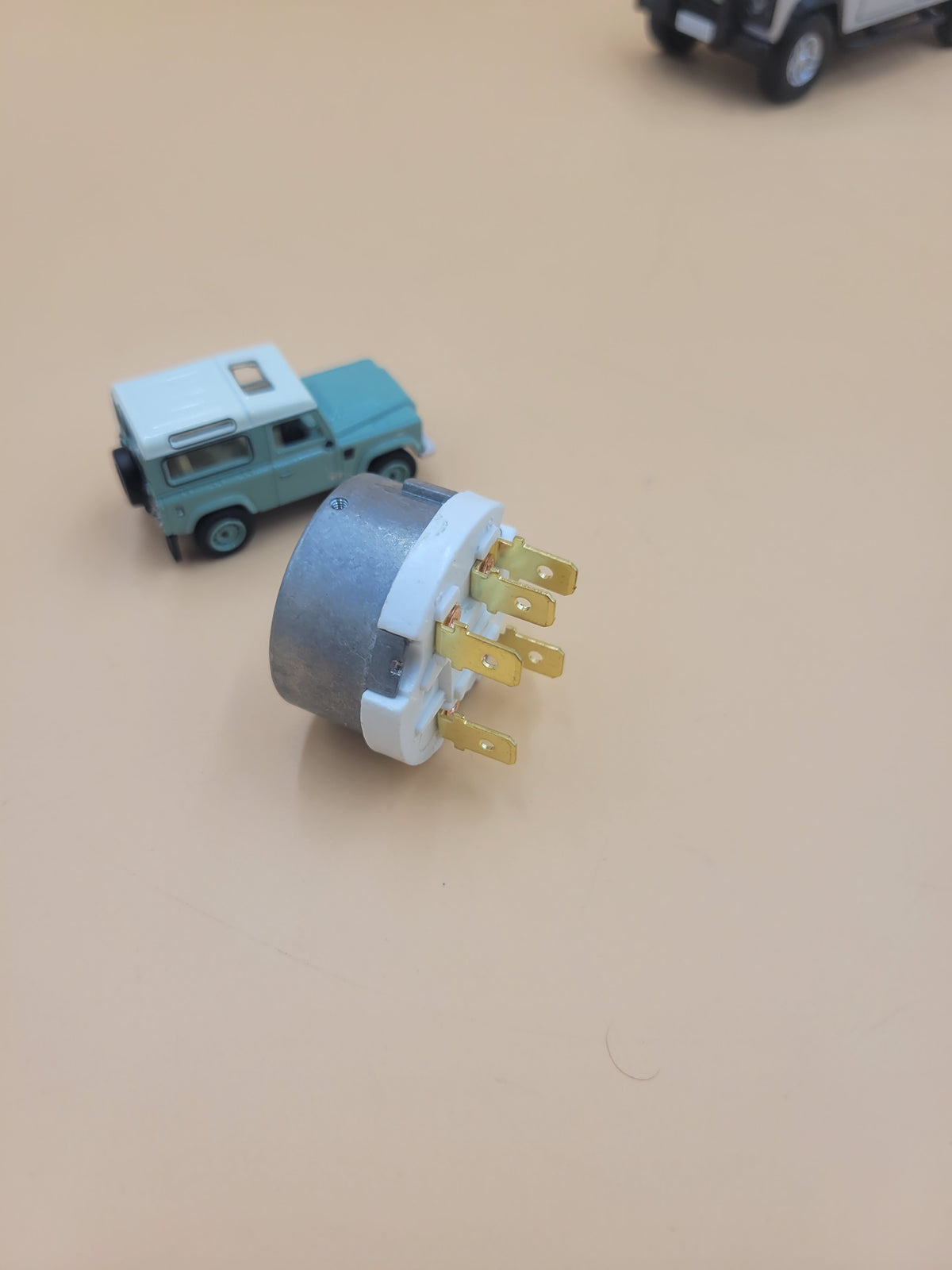 LR DEFENDER -06 Ignition Switch Part PRC8230