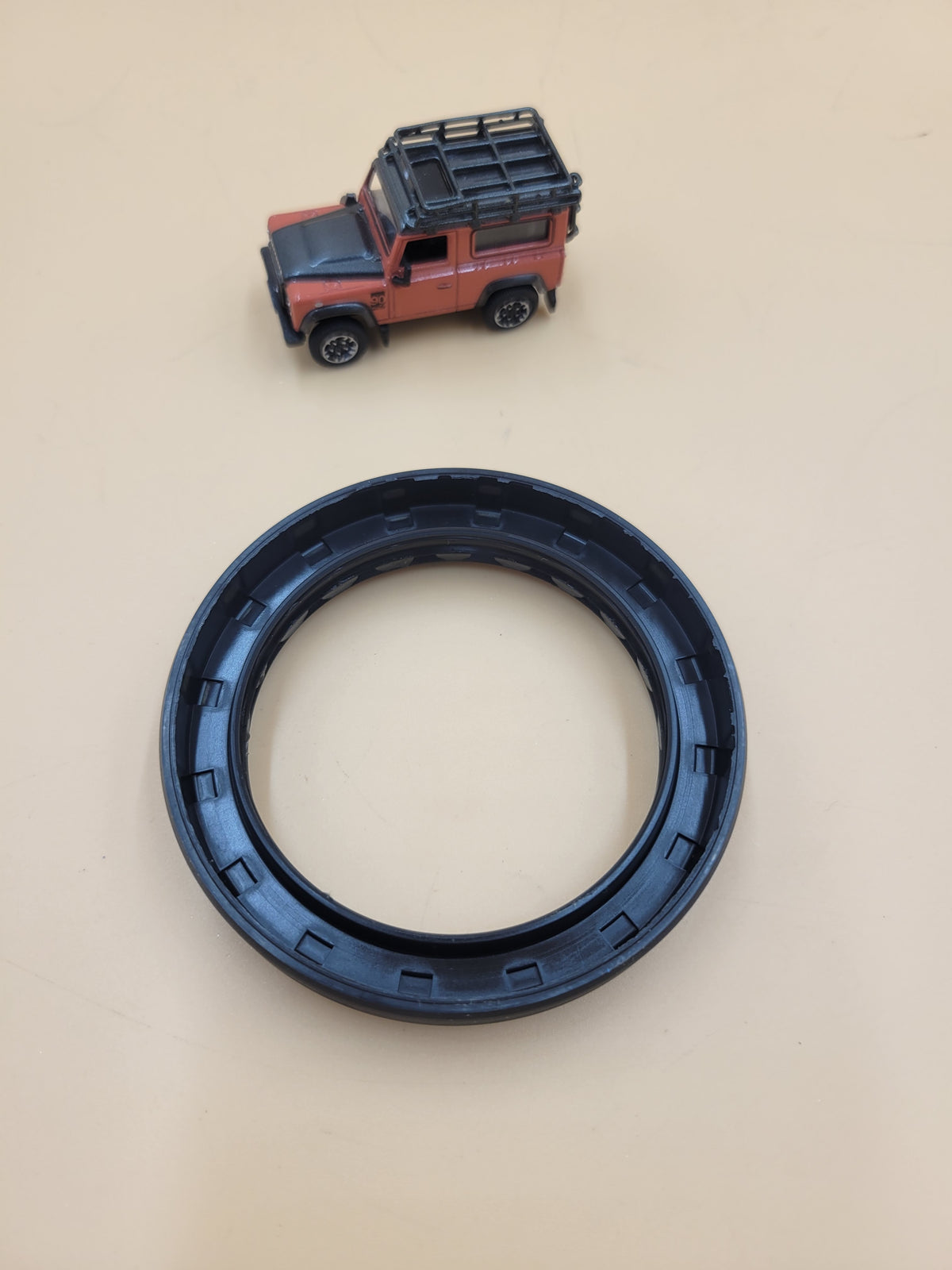 LR DEFENDER DISCOVERY RRC Stub Axle Hub Seal FTC4785G