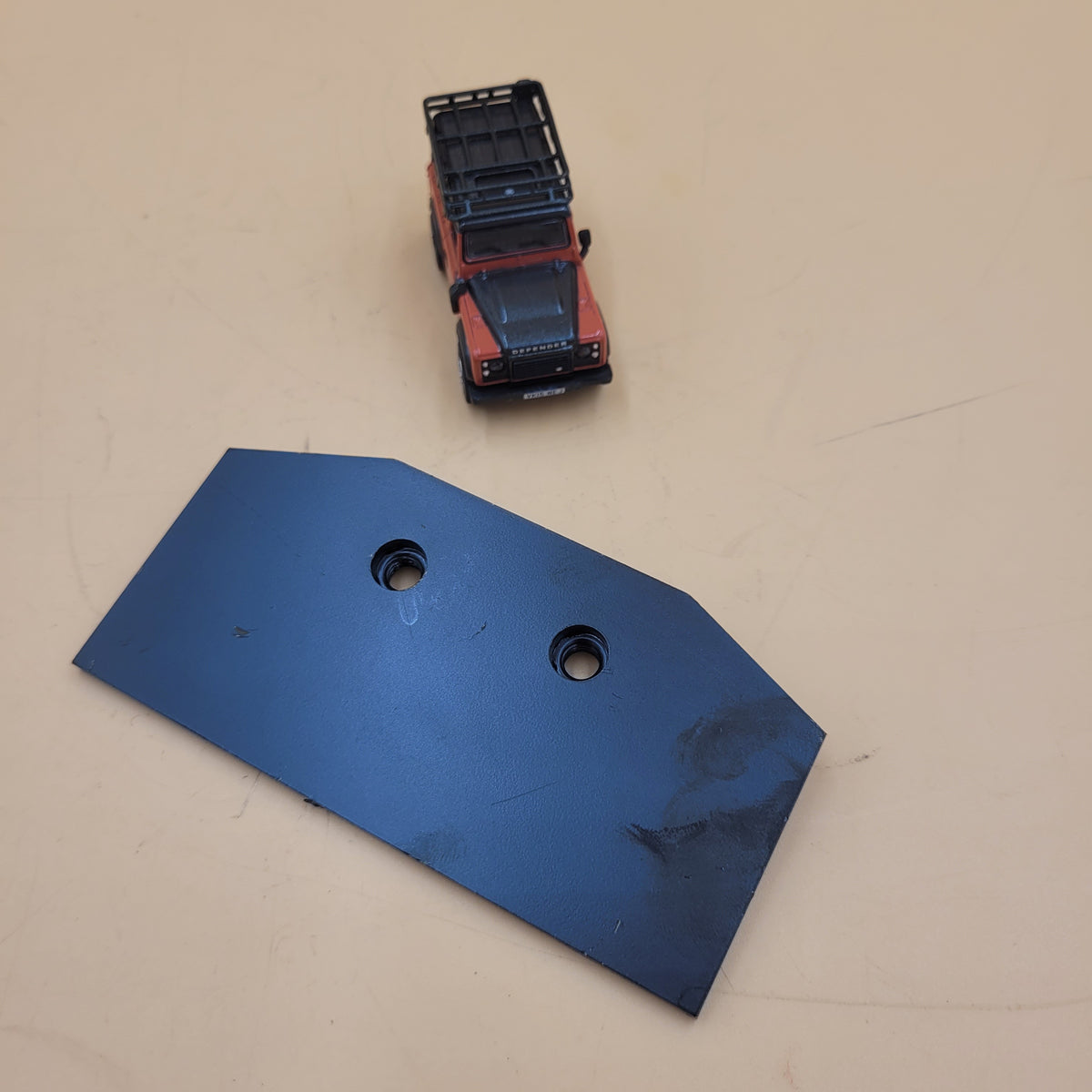 LR DEFENDER -16 Nut Plate for Door Latch Striker LR016667