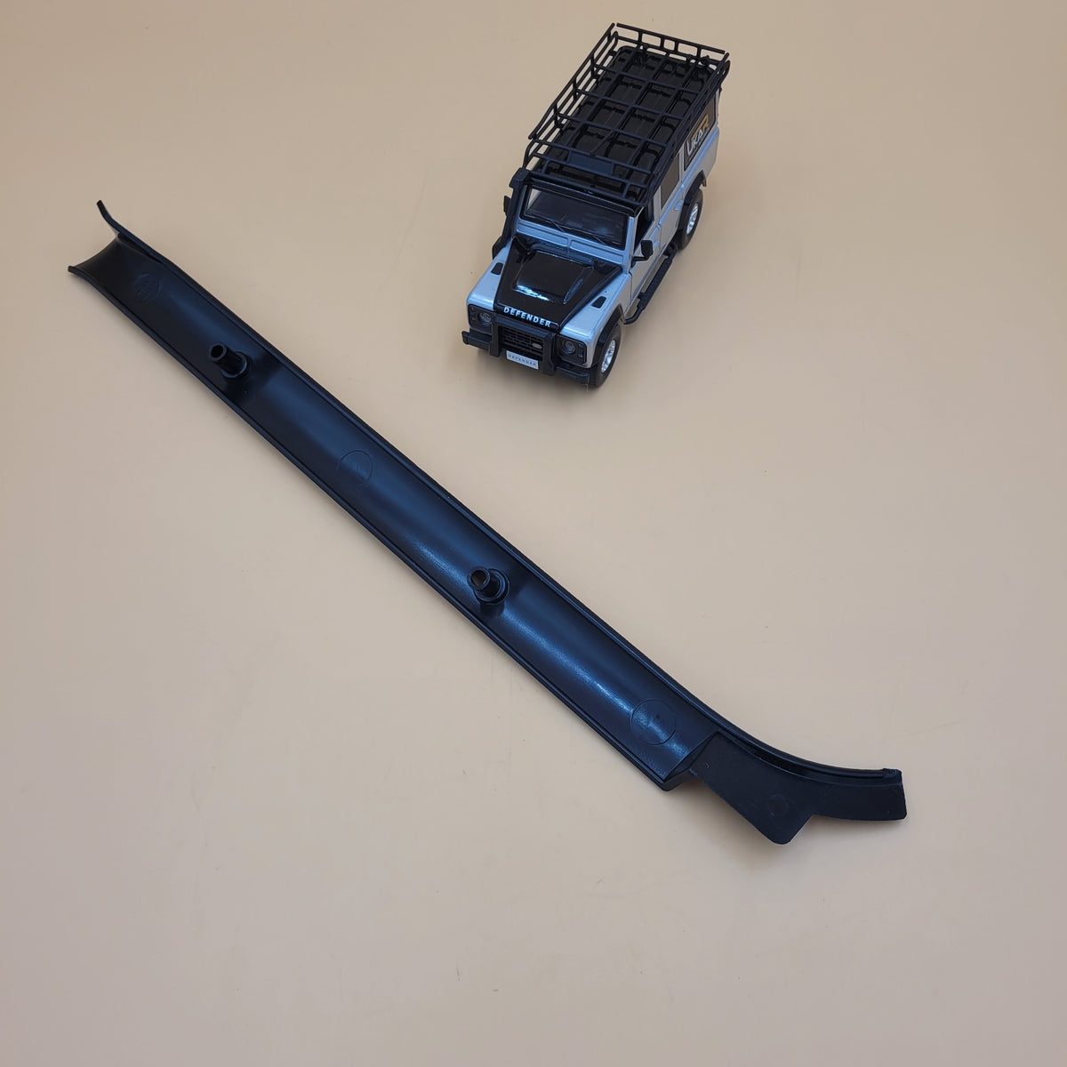 LR DEFENDER -16 BLACK FINISHER WINDSCREEN A POST LH JM-90908 / MWC2314