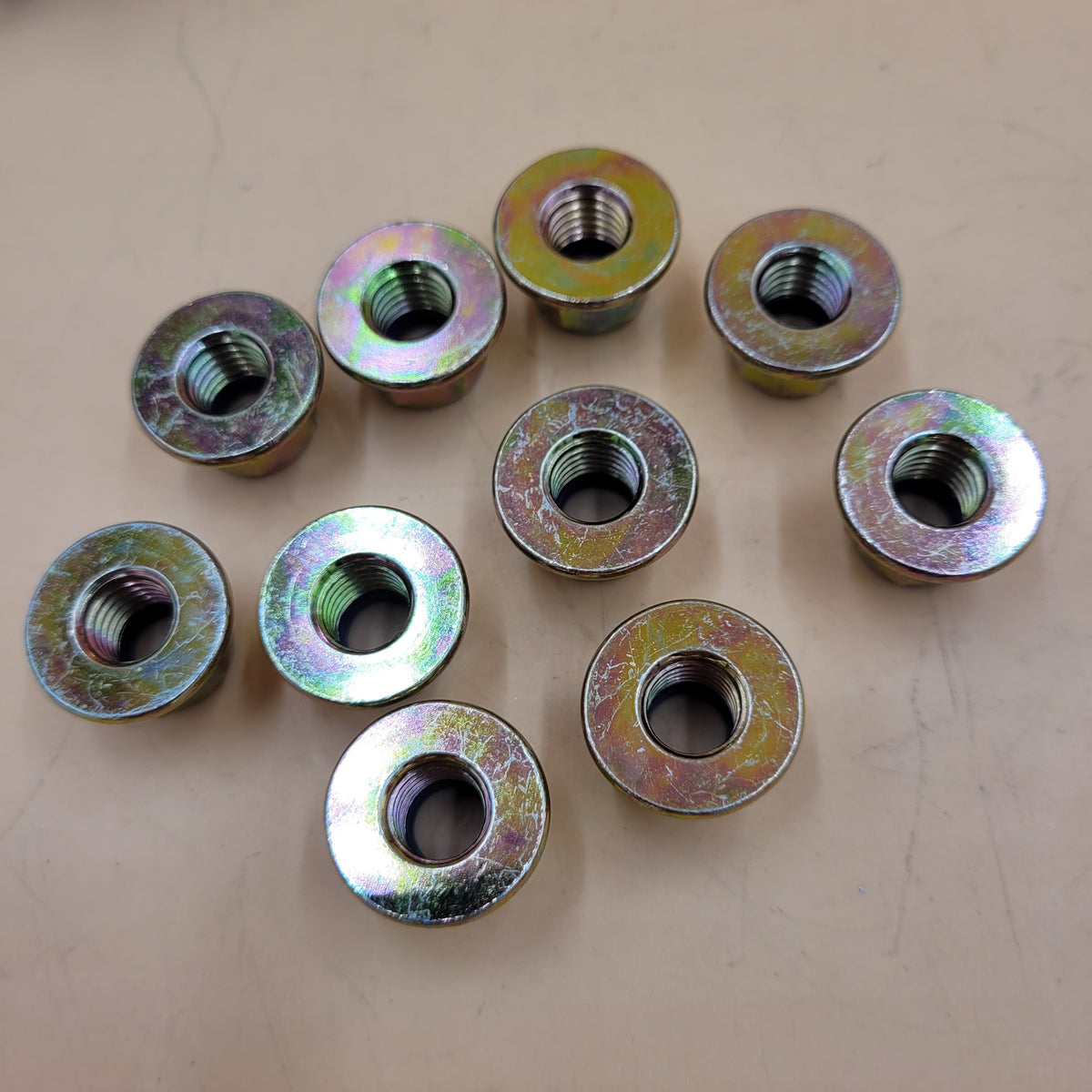 LAND ROVER RANGE ROVER CLASSIC / DISCOVERY / DEFENDER NUT FLANGED PART FY110046