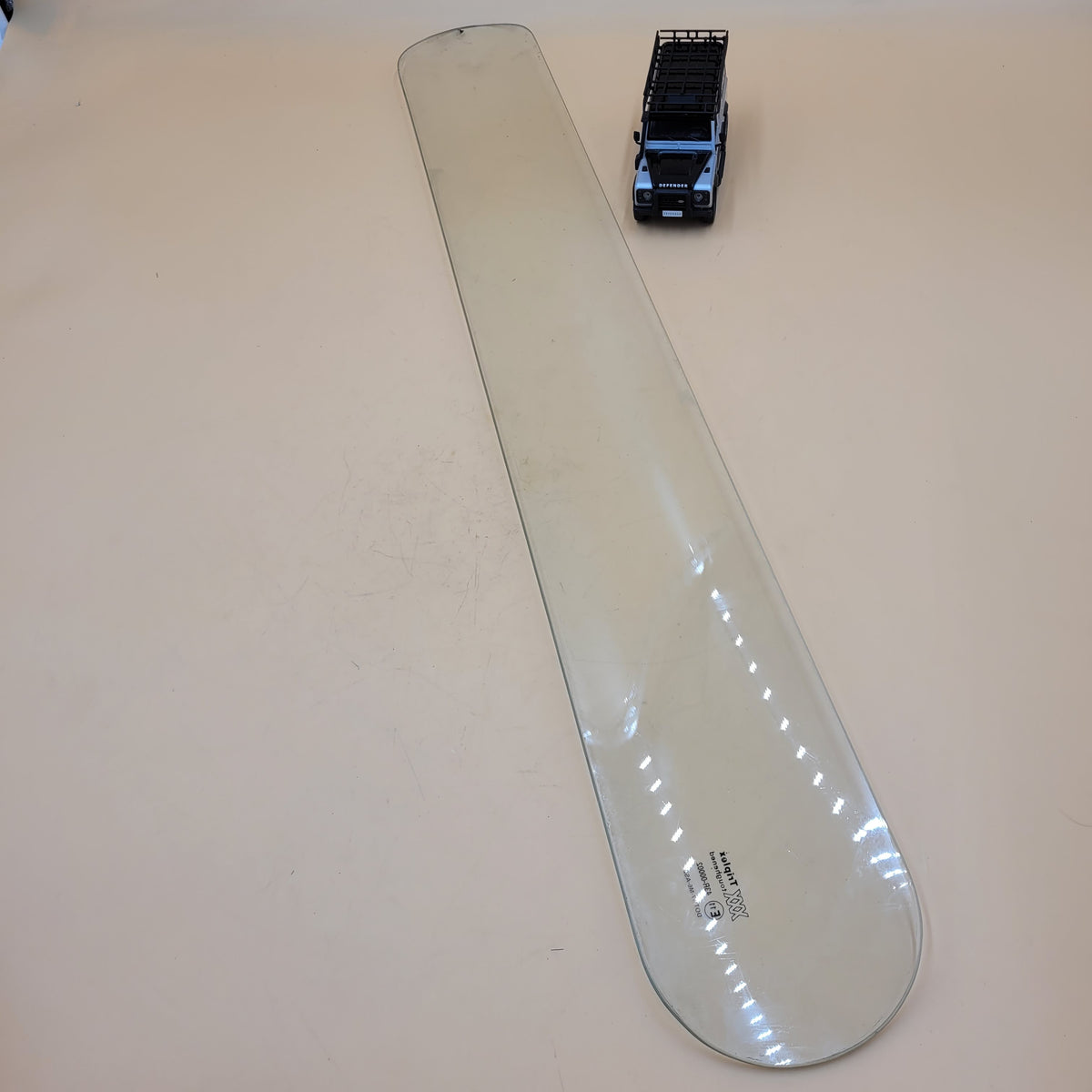 LR SERIES DEFENDER Alpine Roof Light 4mm Glass LH or RH MWC4714