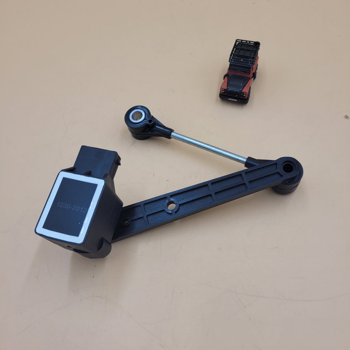LR DISCOVERY II RR L322 02-09 SUSPENSION RIDE HEIGHT LEVEL SENSOR RQH100030