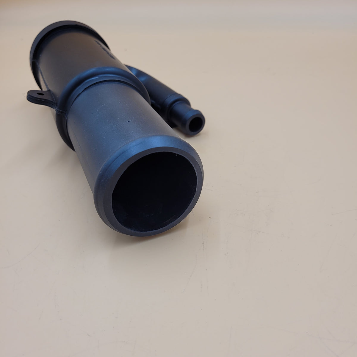 LR DEFENDER 98-16 TD5 & Puma Engines Fuel Filler Hose / Pipe WLH100570