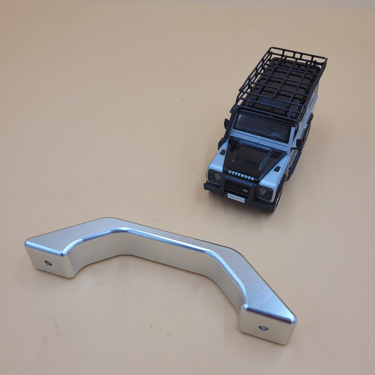 DEFENDER INTERIOR DOOR HANDLE SILVER - BRITPART Part DA8936