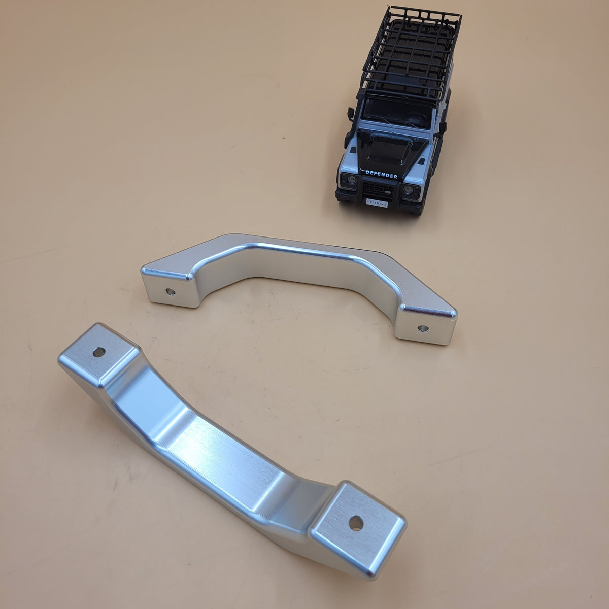 DEFENDER INTERIOR DOOR HANDLE SILVER - BRITPART Part DA8936 Set