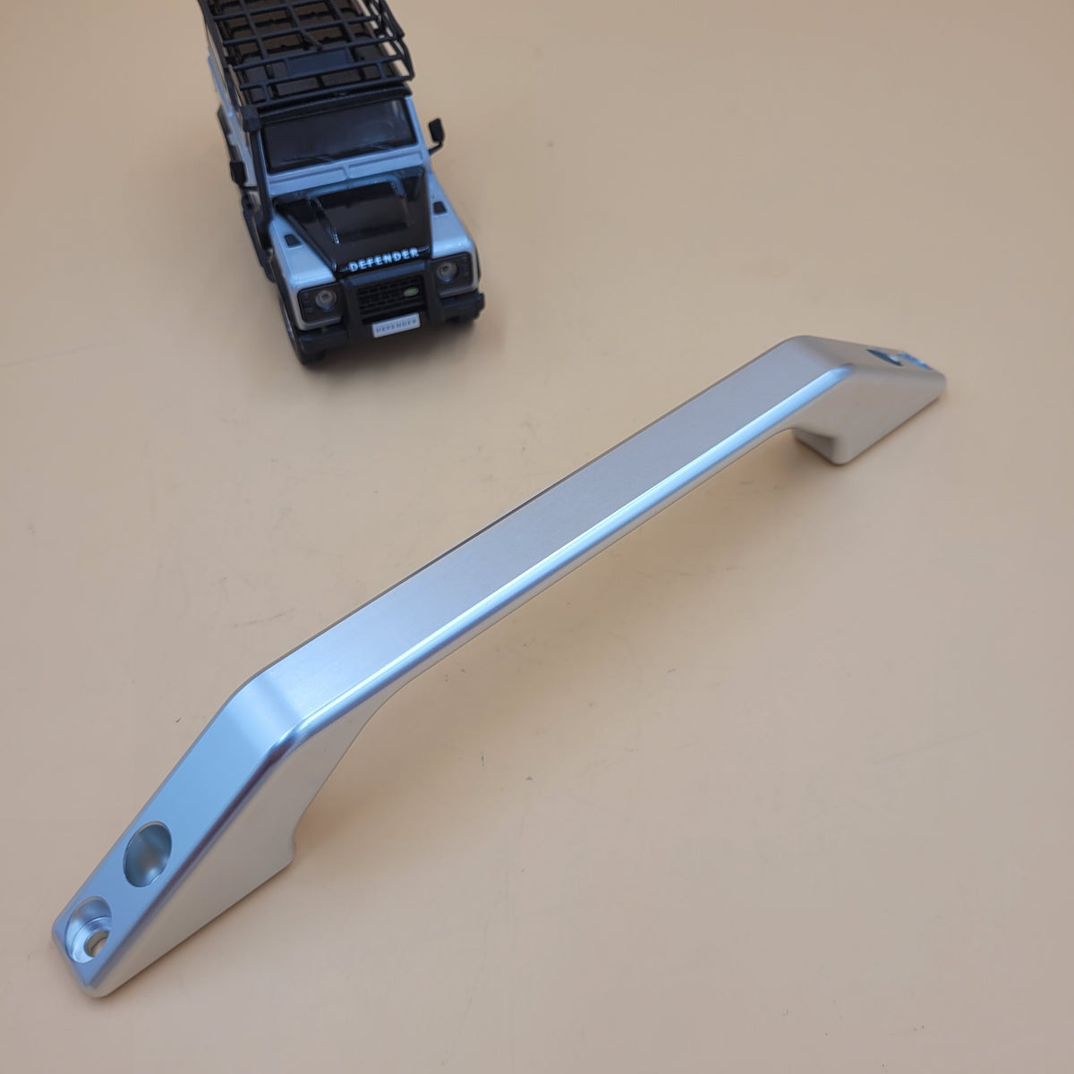 DEFENDER INTERIOR GRAB HANDLE Anodised aluminium - Silver- BRITPART Part DA8938