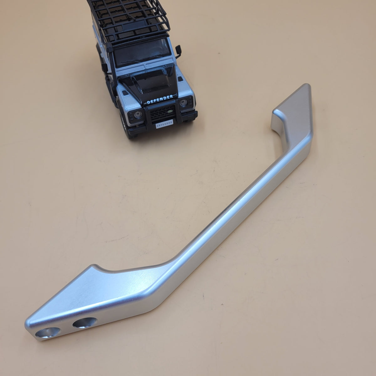 DEFENDER INTERIOR GRAB HANDLE Anodised aluminium - Silver- BRITPART Part DA8938