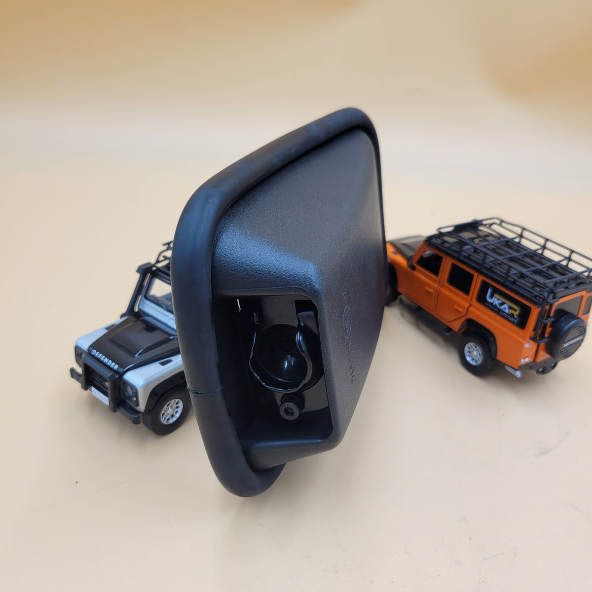 LR DEFENDER -16 MIRROR HEAD IN BLACK NO ARM MTC5084