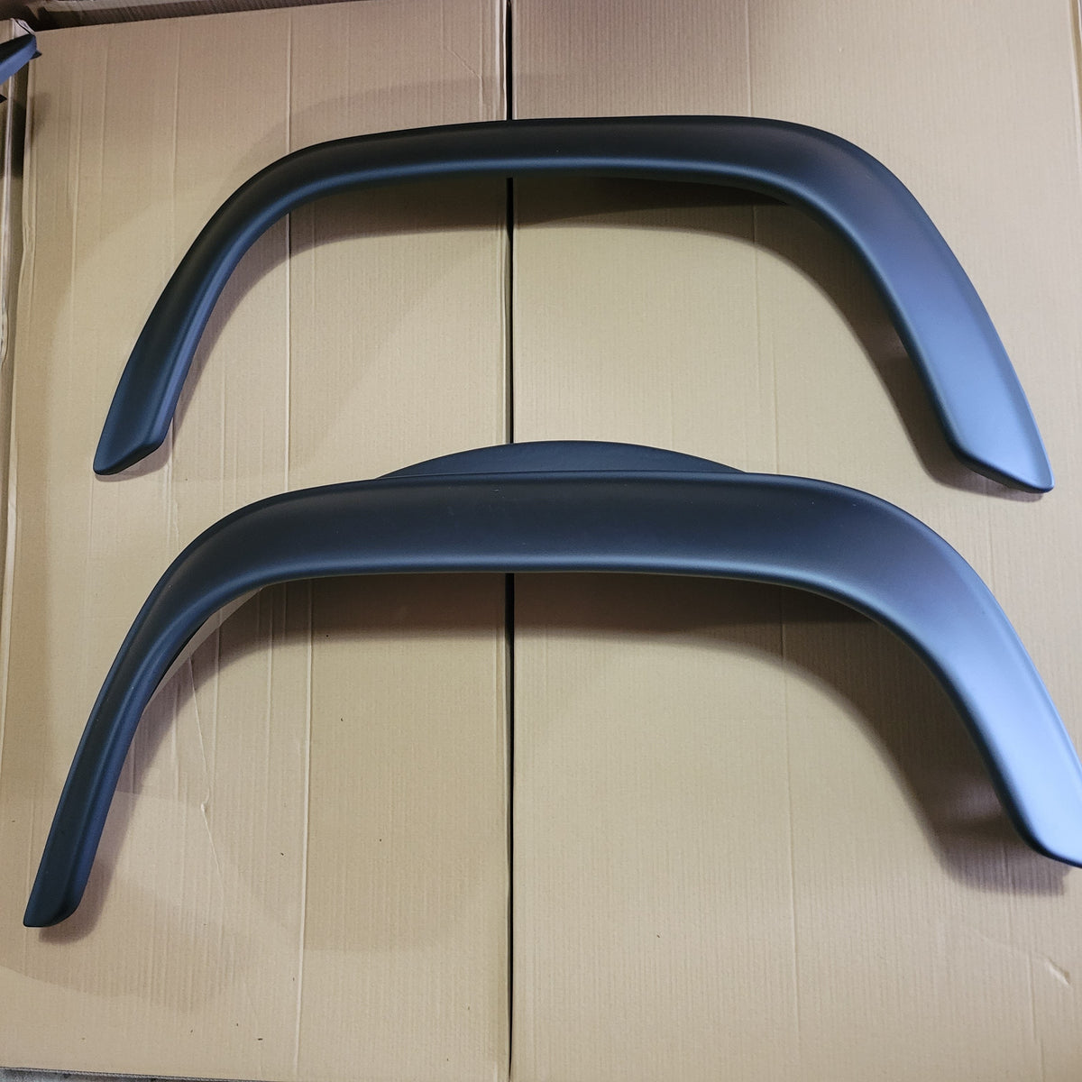 WHEEL ARCH SET MATT BLACK SUITABLE FOR DEFENDER VEHICLES BA3730 / LR530MSET