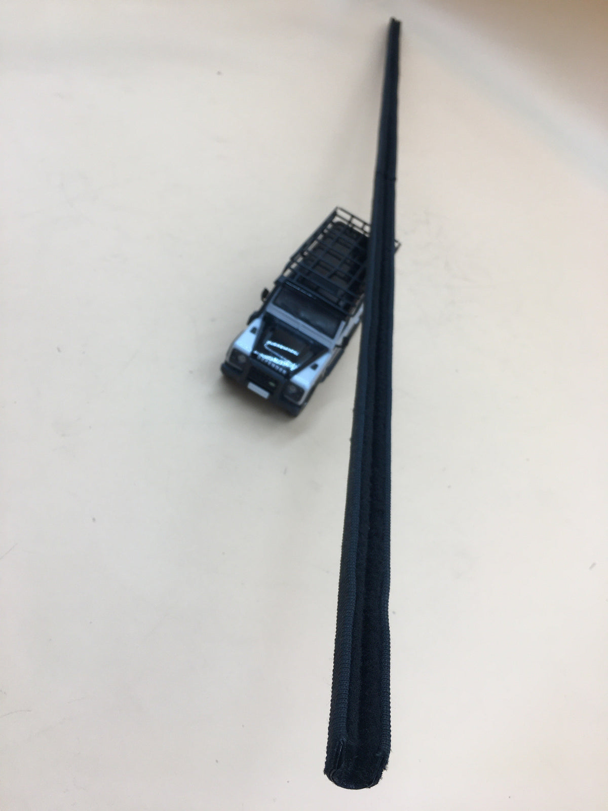 Front/Rear Window Channel Part MUC4072