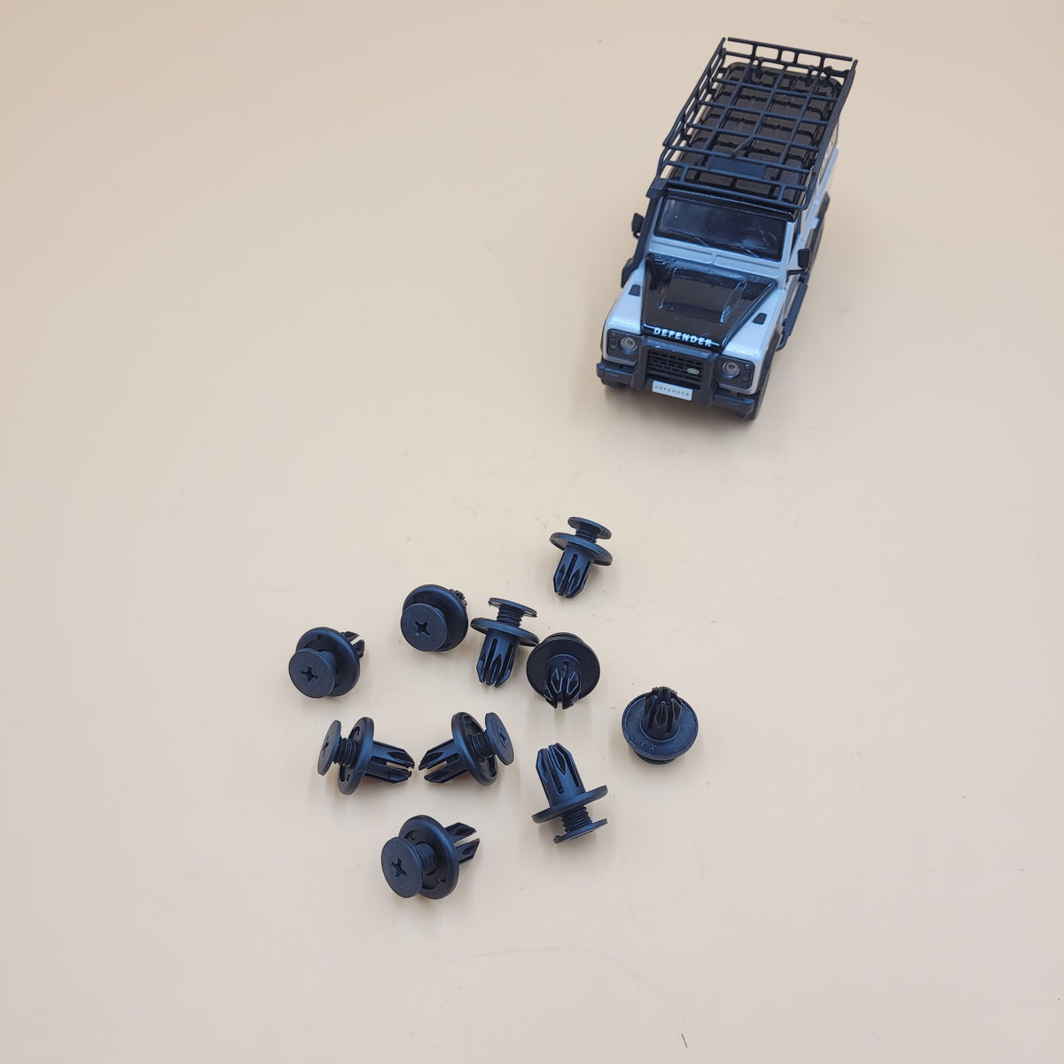 LR DEFENDER DISCOVERY II FREELANDER Scrivet Rivet Clip DYQ100230 SET x10