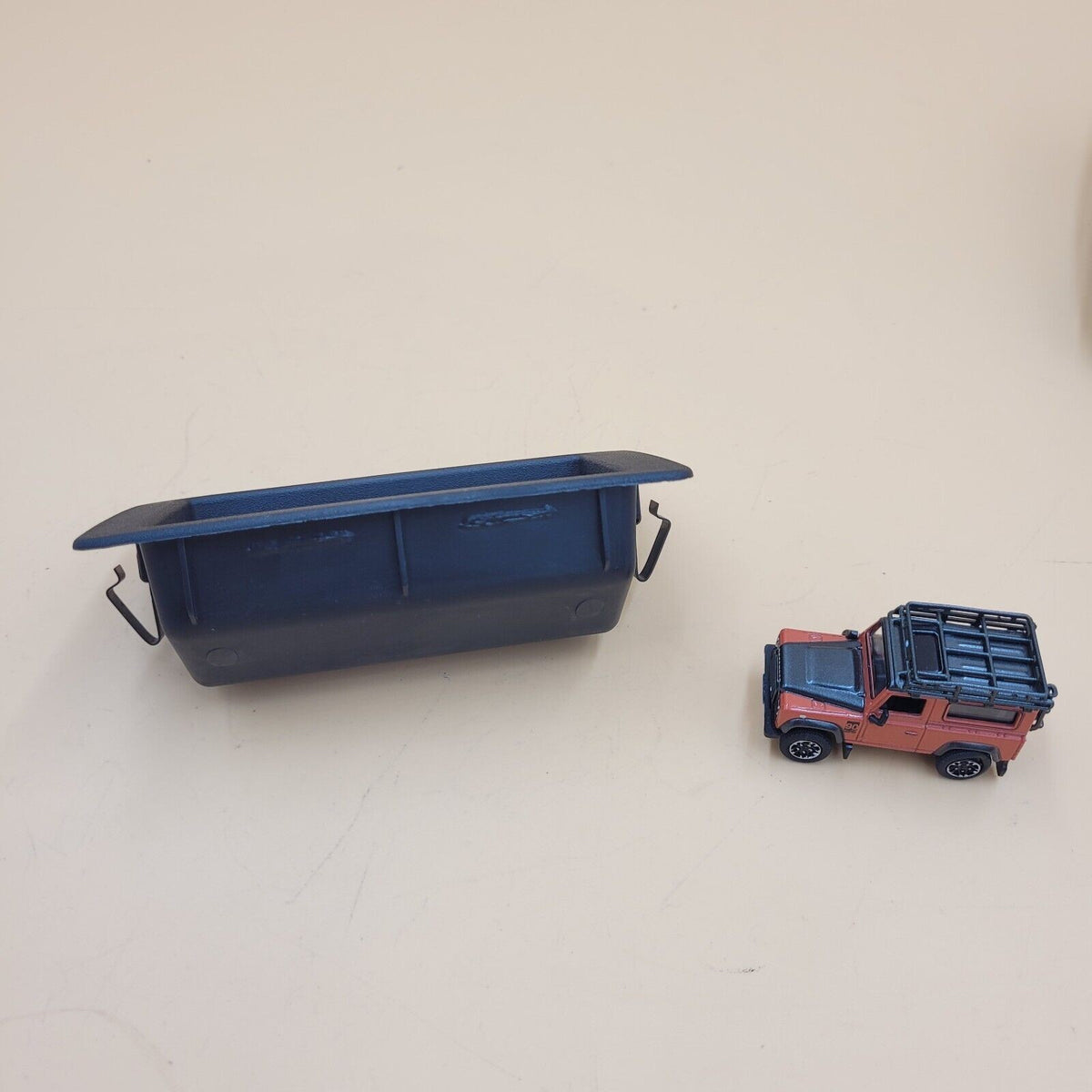 LR DEFENDER Coin Holder Replaces Ash Tray on Dash DA2610