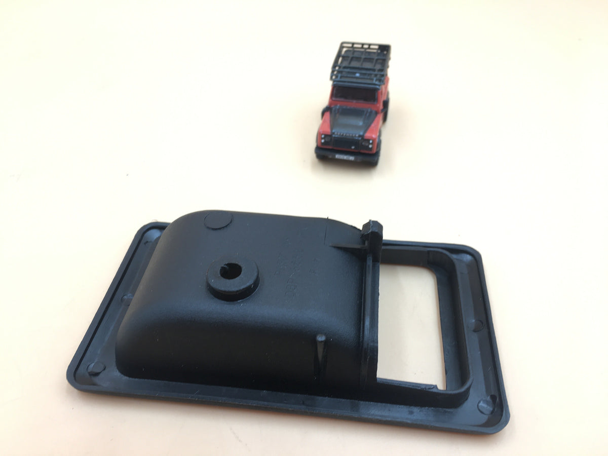 Land Rover Defender 90 110 130 Interior Door Handle Bezal Right RH DBP6532PMA