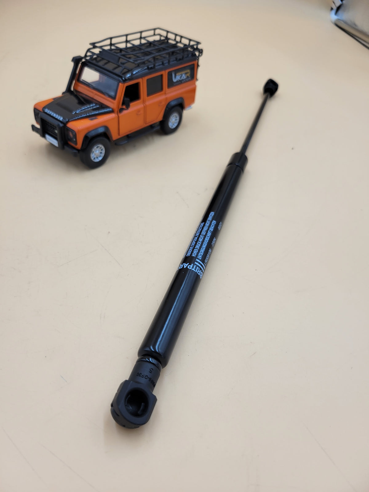 LAND ROVER RANGE ROVER SPORT HOOD UPPER GAS STRUT PART LR009106