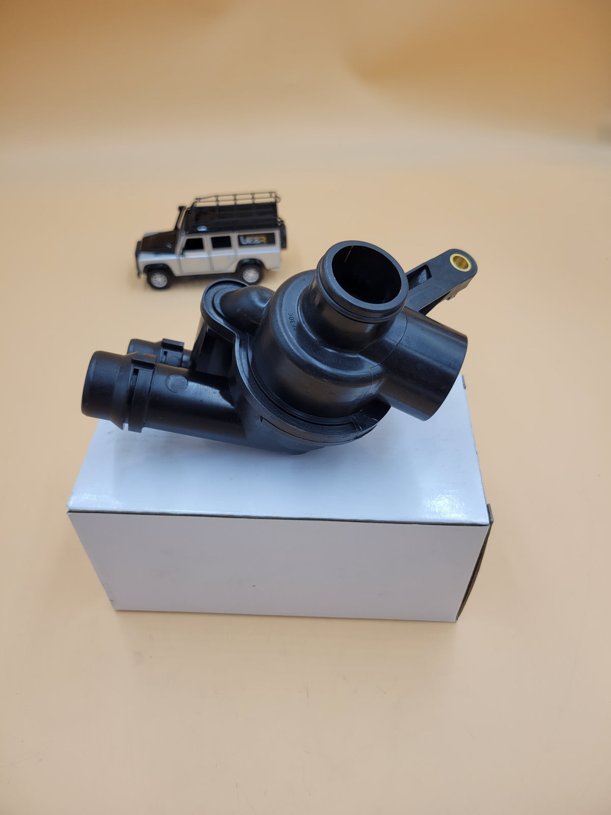 LAND ROVER FREELANDER 2002-2005 2.5L V6 OEM THERMOSTAT WITH HOUSING PEM000030