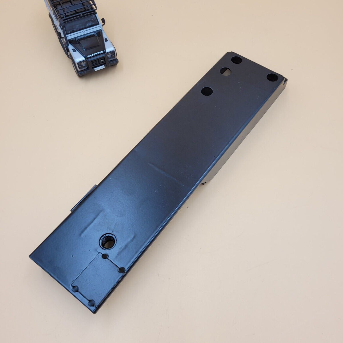 DEFENDER 110' LH Upper Seat Belt Anchorage For Forward Facing Rear Seats MXC3283