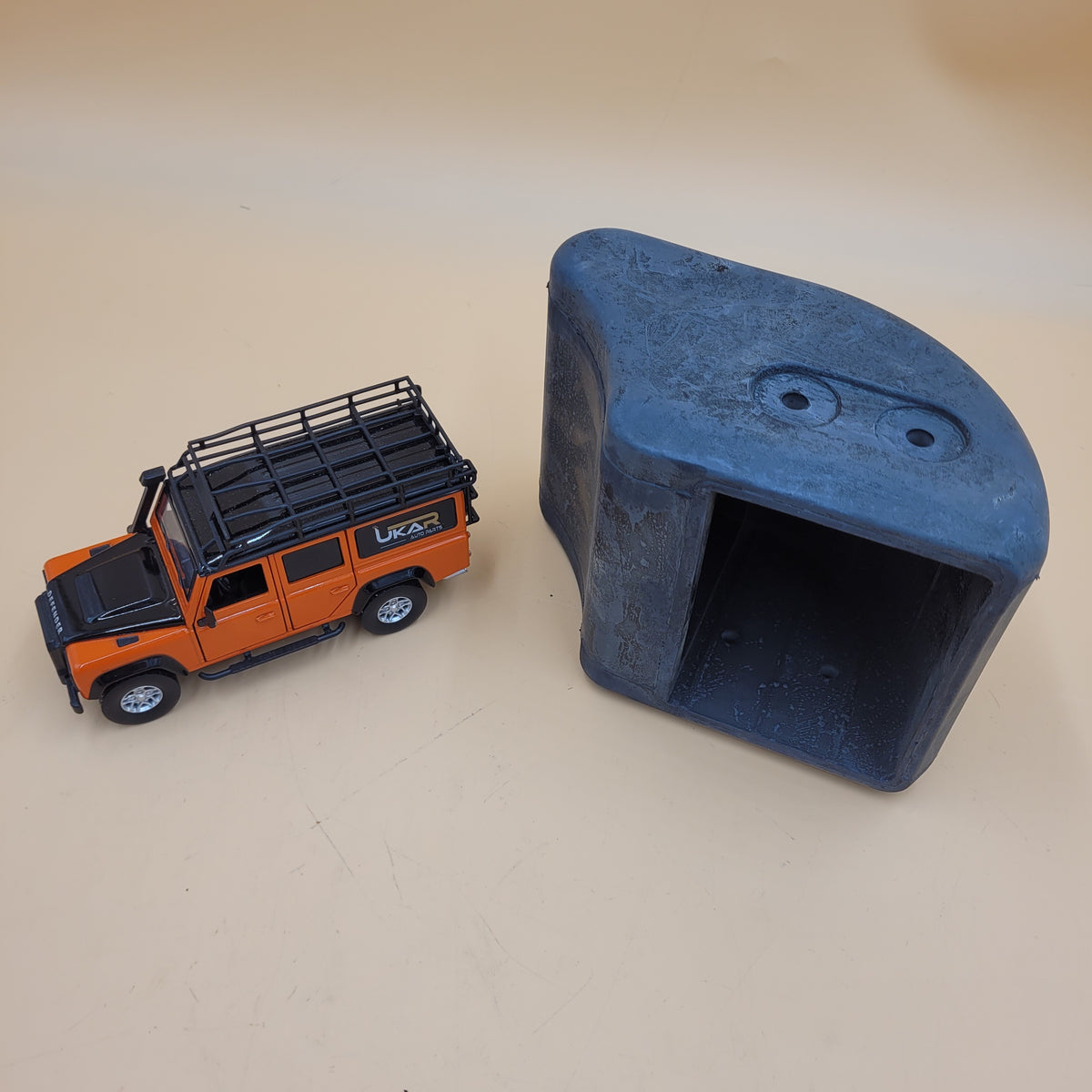 LR DEFENDER Bumper Rubber End Cap DPT100070