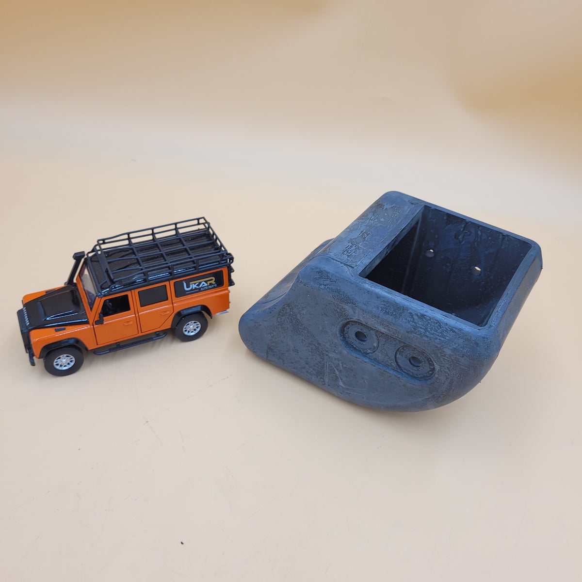 LR DEFENDER Bumper Rubber End Cap DPT100070