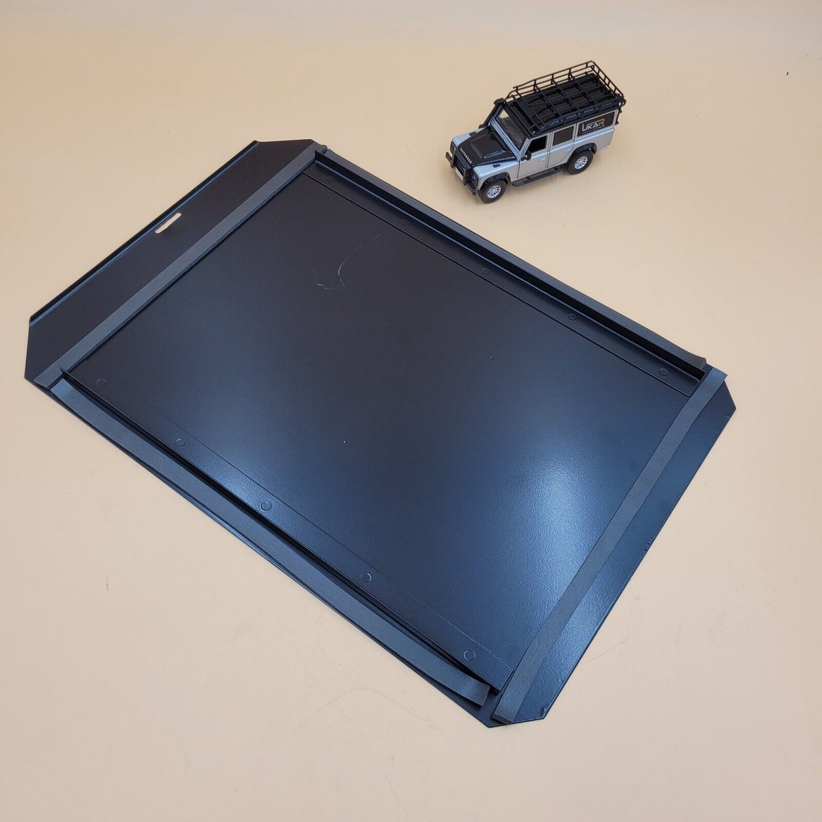 DEFENDER 90 / 110 BATTERY COVER (SEAT BOX LID) ALR5110