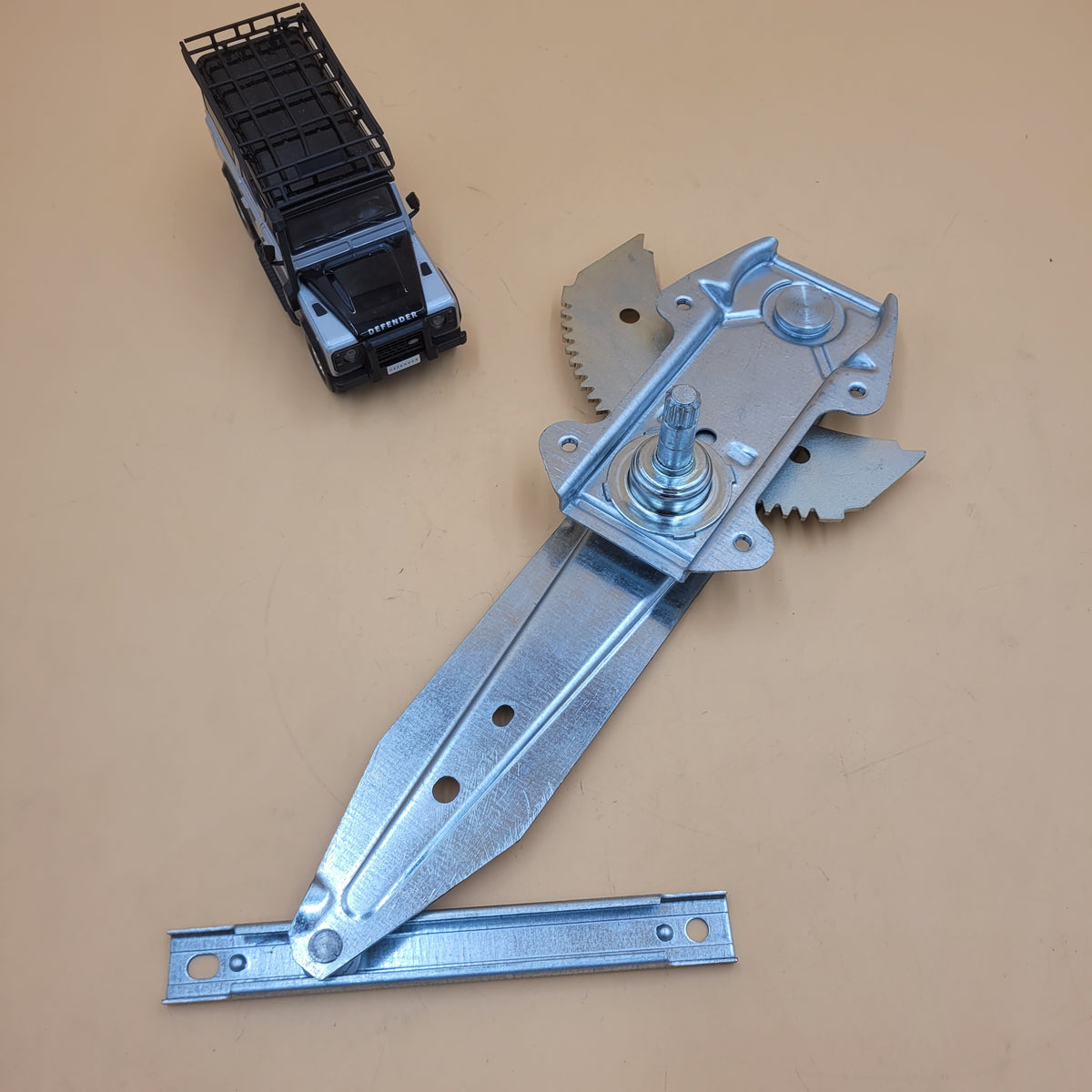 LR DEFENDER 94-16 Rear Right Window Regulator CVH500080