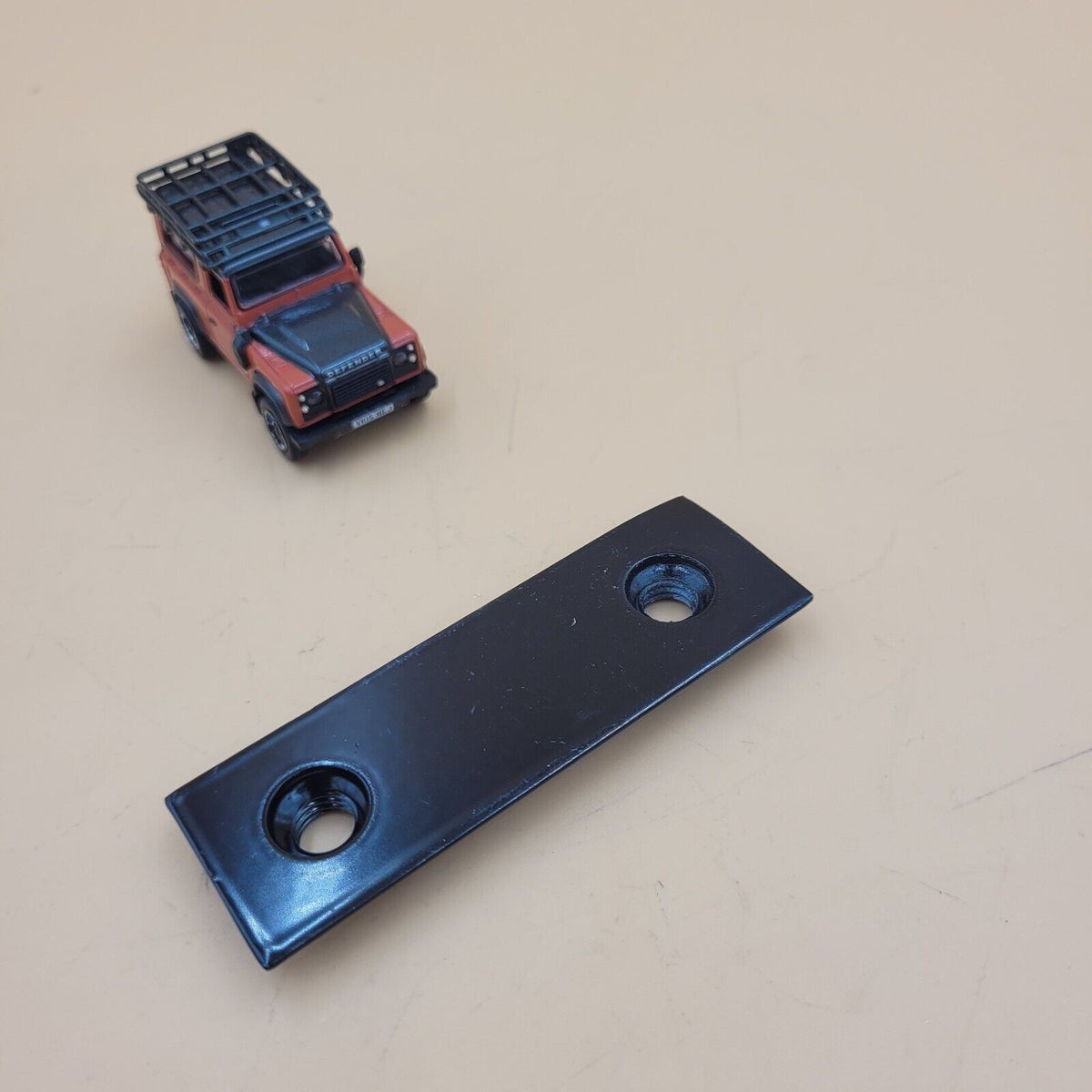 LR DEFENDER Rear Side Door Upper Or Lower Hinge Captive Nut LR016715
