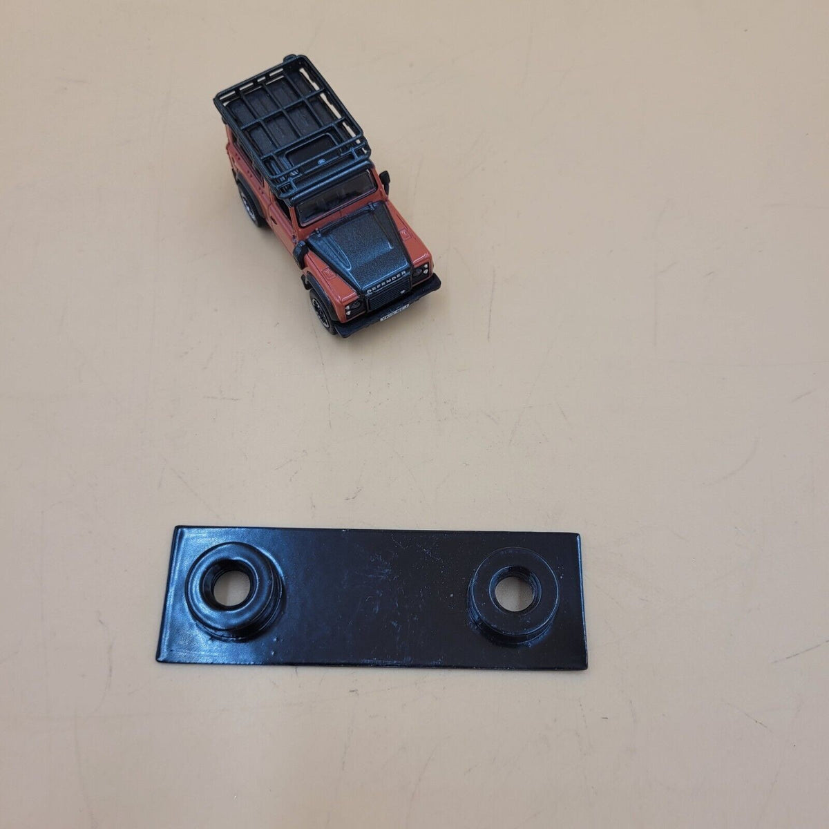 LR DEFENDER Rear Side Door Upper Or Lower Hinge Captive Nut LR016715