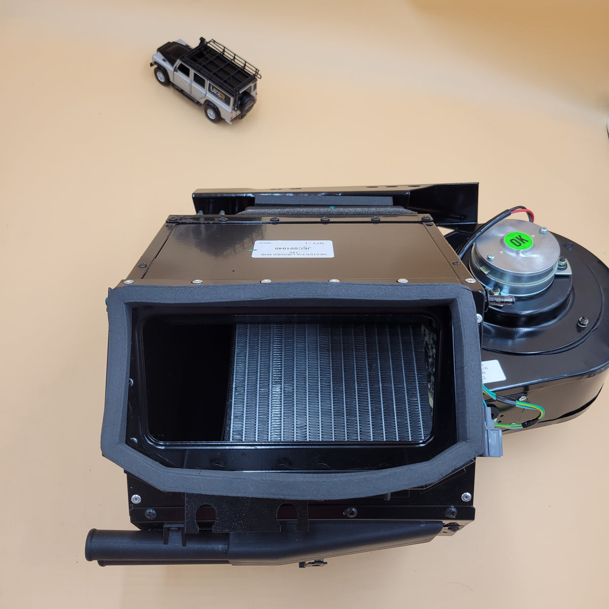 LR DEFENDER 00- RHD Heater Assembly Includes Blower Motor & Matrix JEC001040