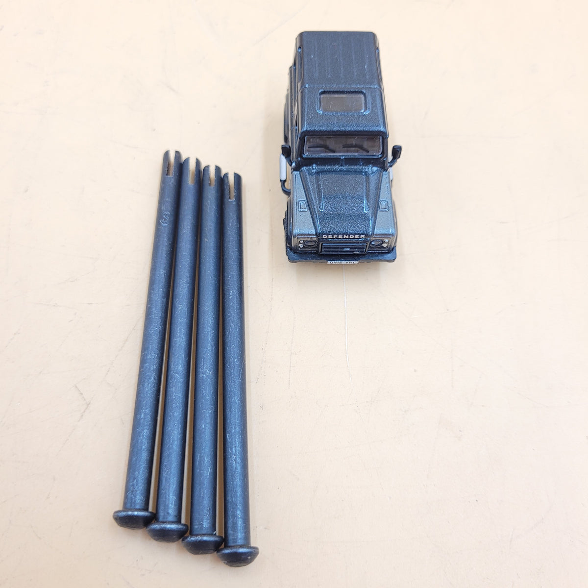 LR SERIES Vent Hinge Pin 334121 SET X4