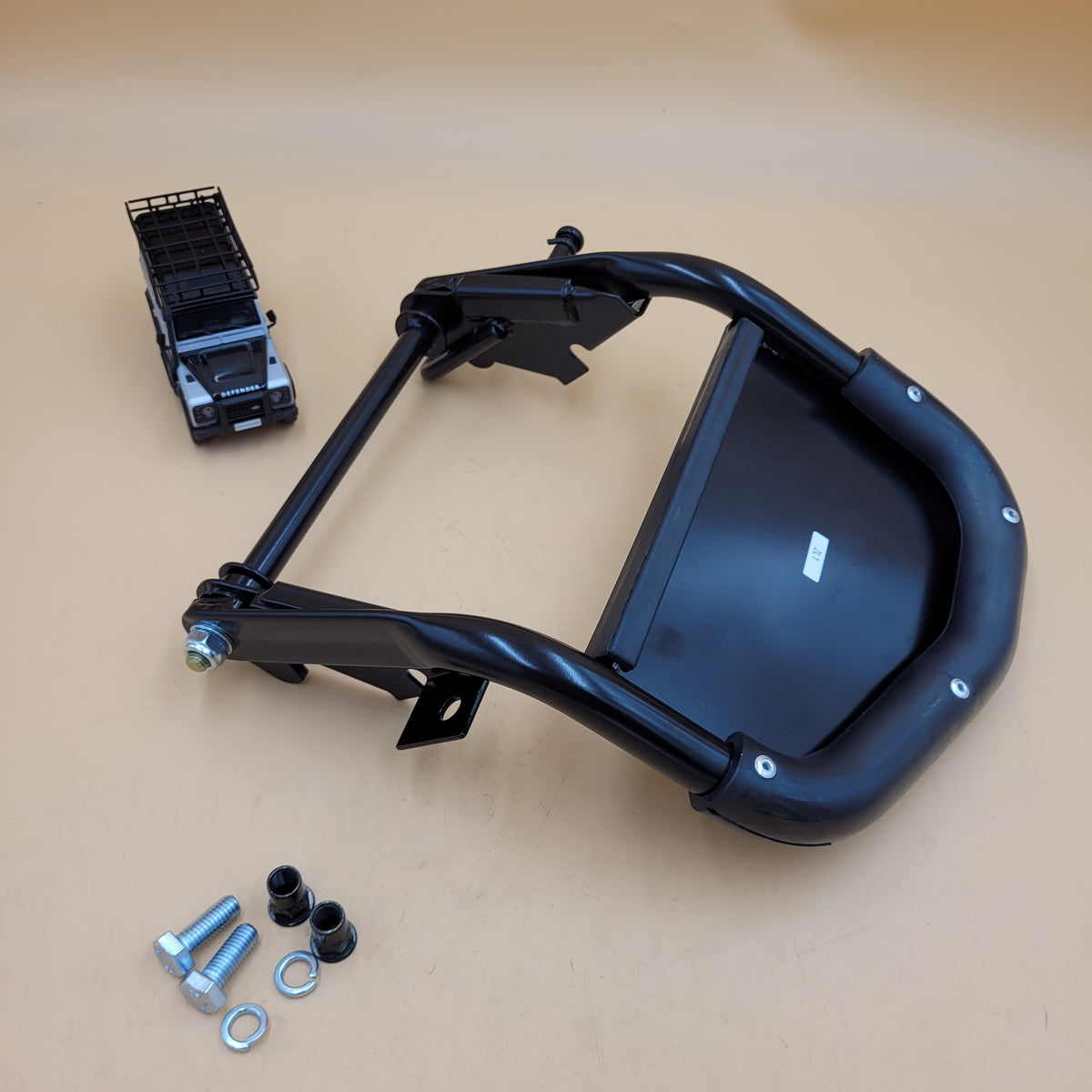 LR DEFENDER -16 SINGLE FOLD UP RUBBER TOPPED BLACK REAR STEP STC7632