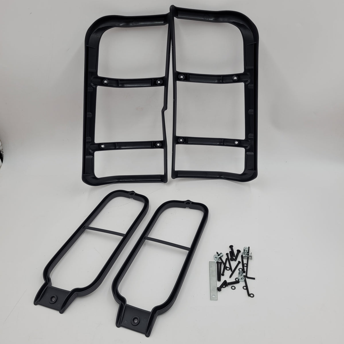 LR DISCOVERY II REAR TAIL LIGHT GUARDS G4 STYLE STC50027