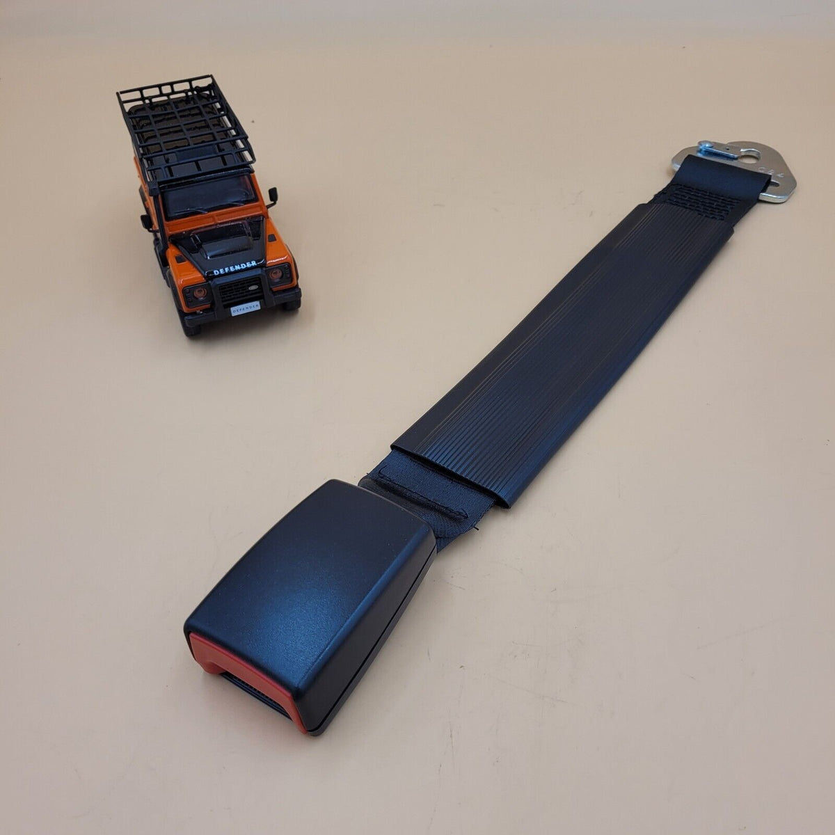LR DEFENDER 83-06 Rear Seat Belt Buckle MXC5521