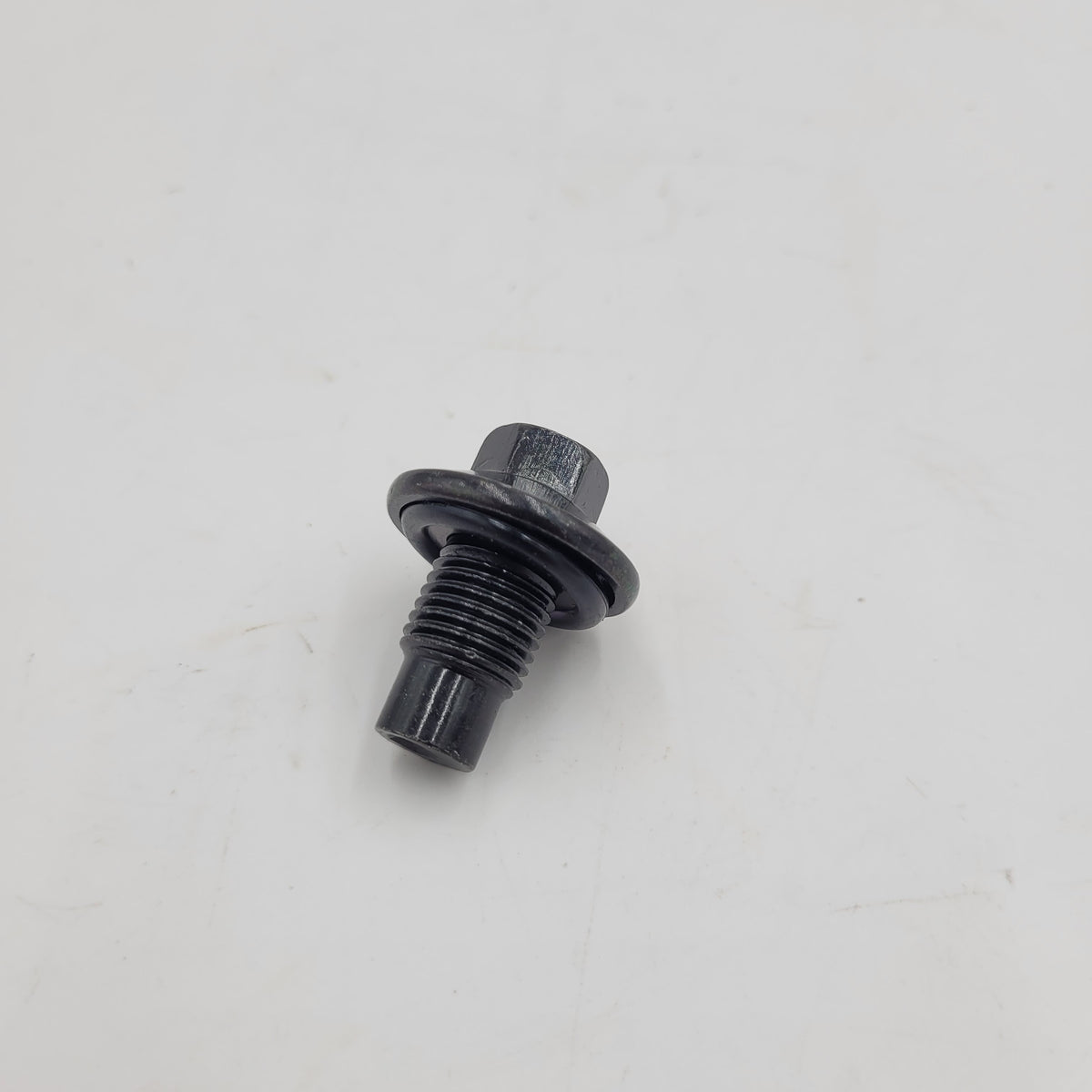 LR & RR M14x1.5 Oil Drain Plug with Seal Ring 1013938G
