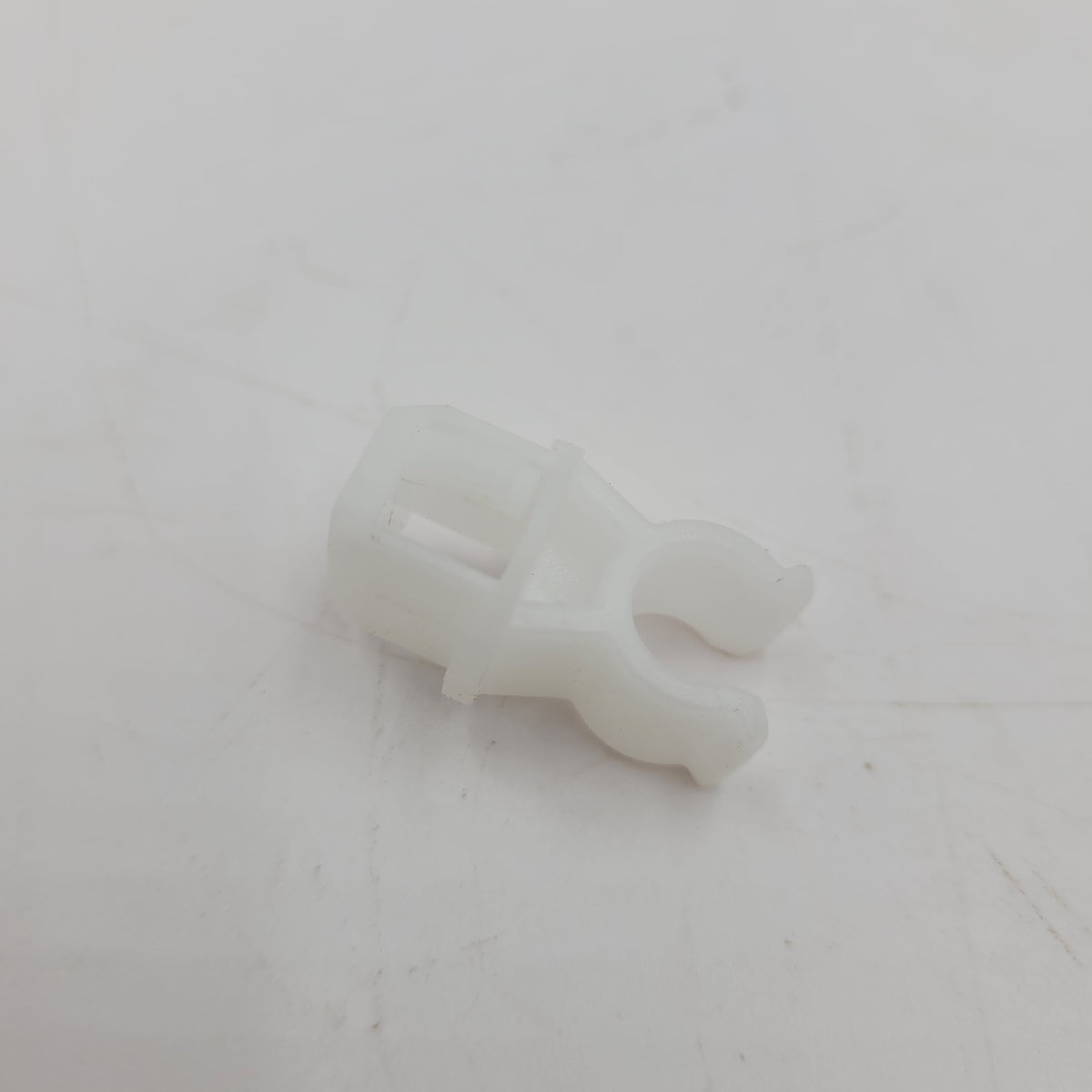 Land Rover Freelander 1 - bonnet prop stay retaining clip OEM part BKG38001