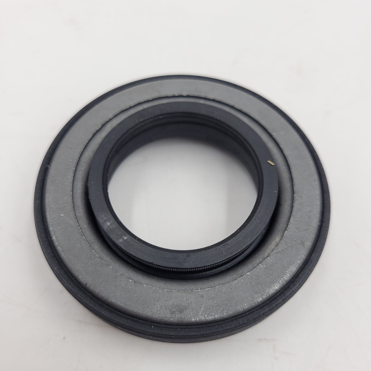 Range Rover P38 Front Axle Half Shaft Oil Seal OEM Part FTC4822