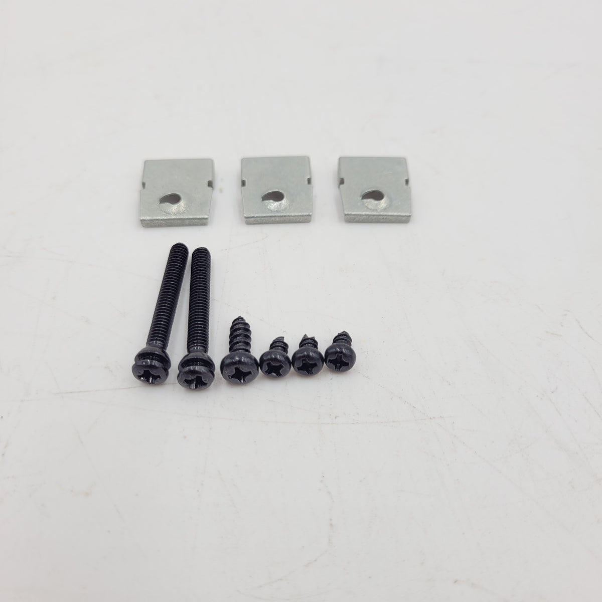 LR Defender -16 / RR Classic Fitting Kit Headlamp Mount STC1614