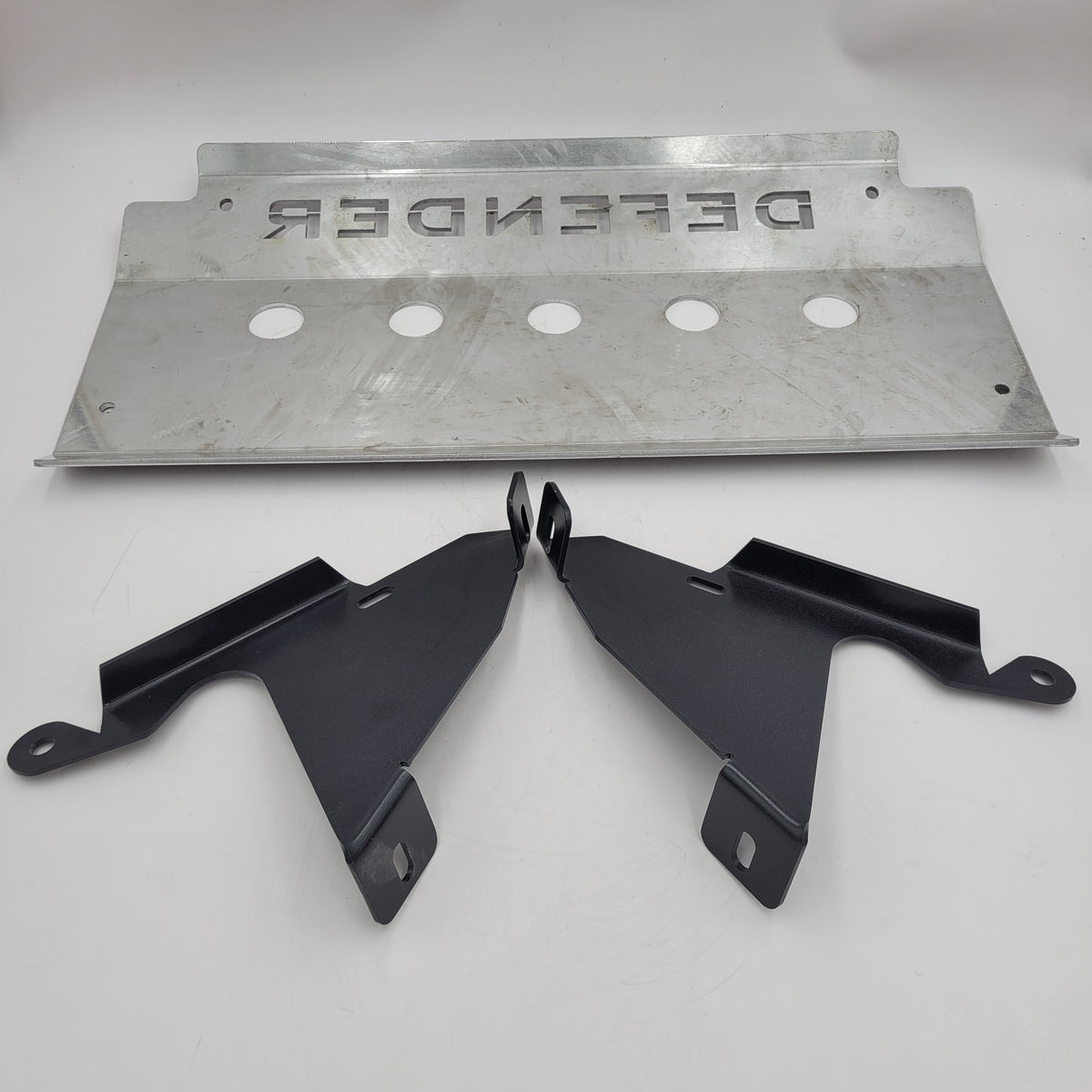 LR DEFENDER -16 Aluminum Steering Guard Gloss Silver BA083