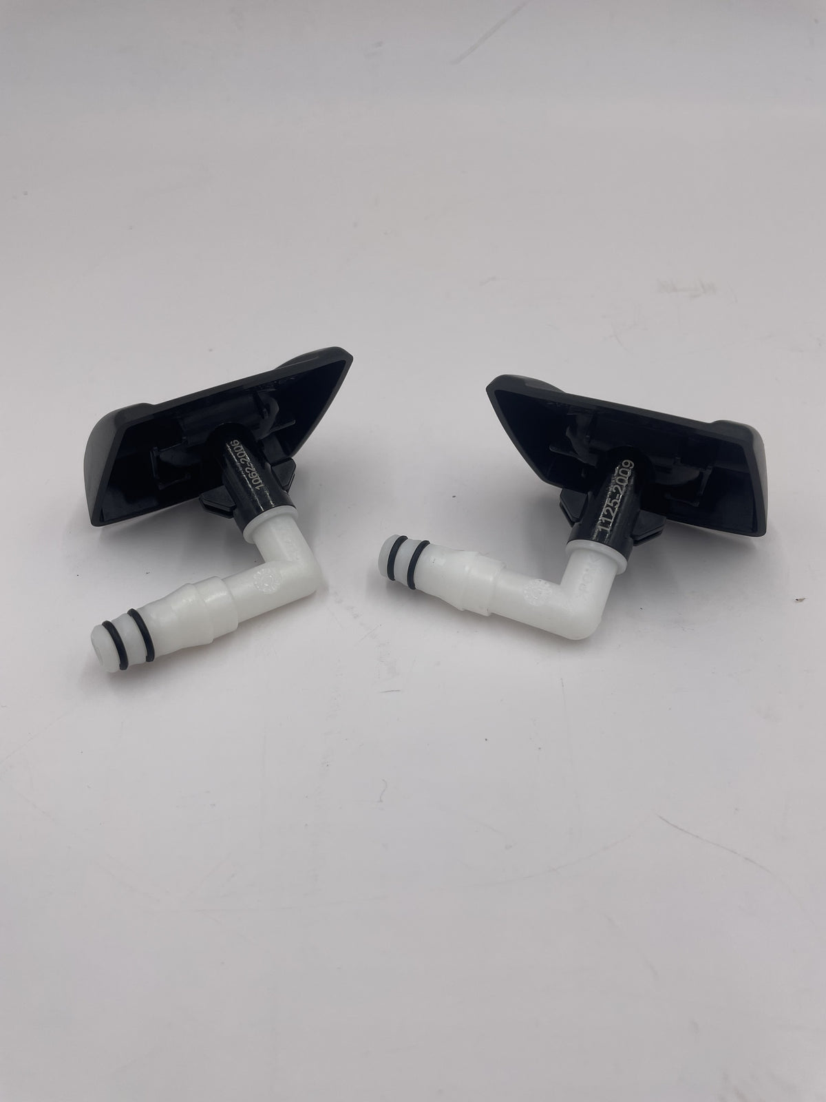 Land Rover / Range Sport 2006-2009 headlamp washer jet left & right set DNJ500100