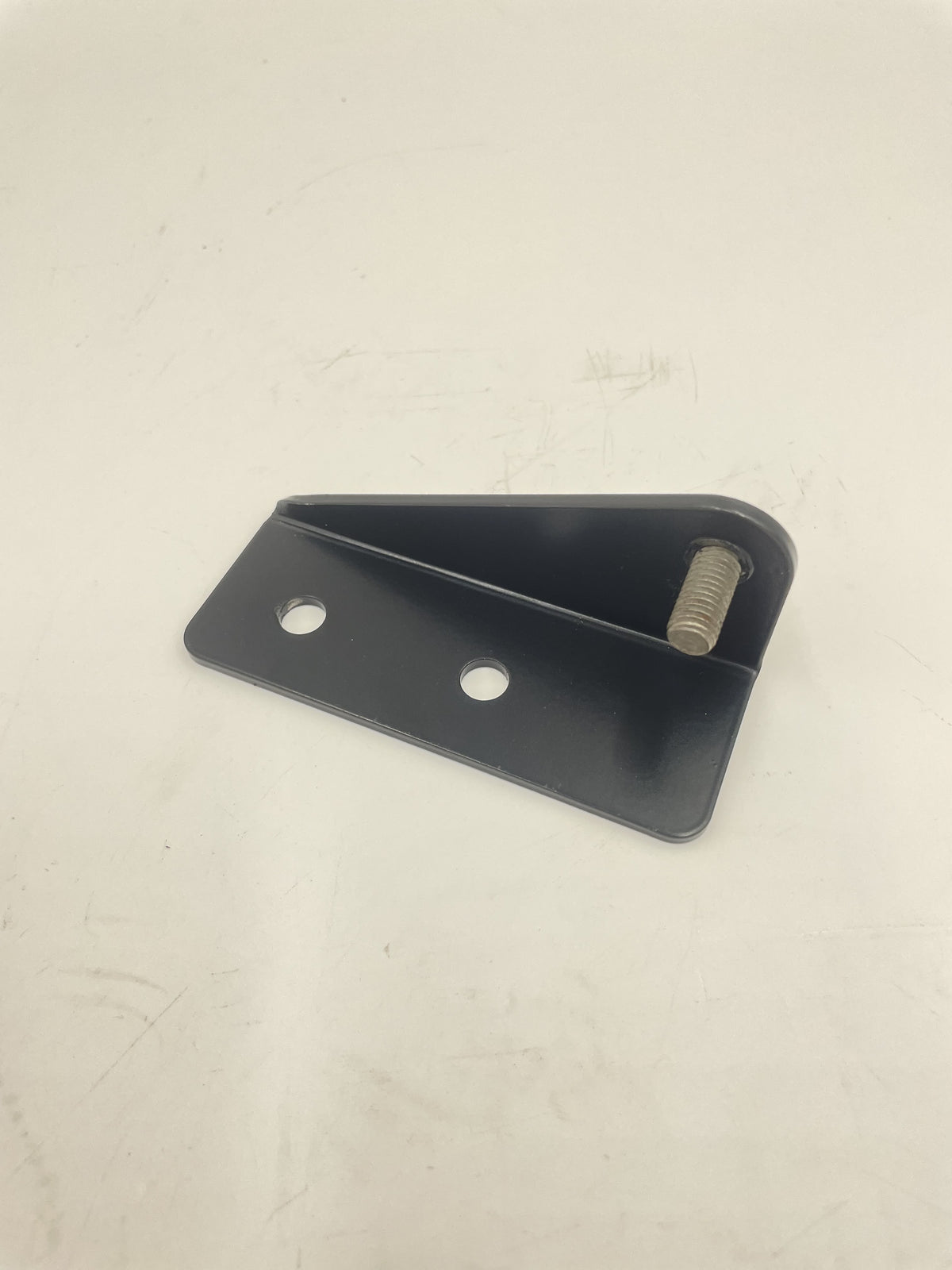 LR DEFENDER From 1A608697 -06 LH Second Row door Check strap Bracket BFU710030