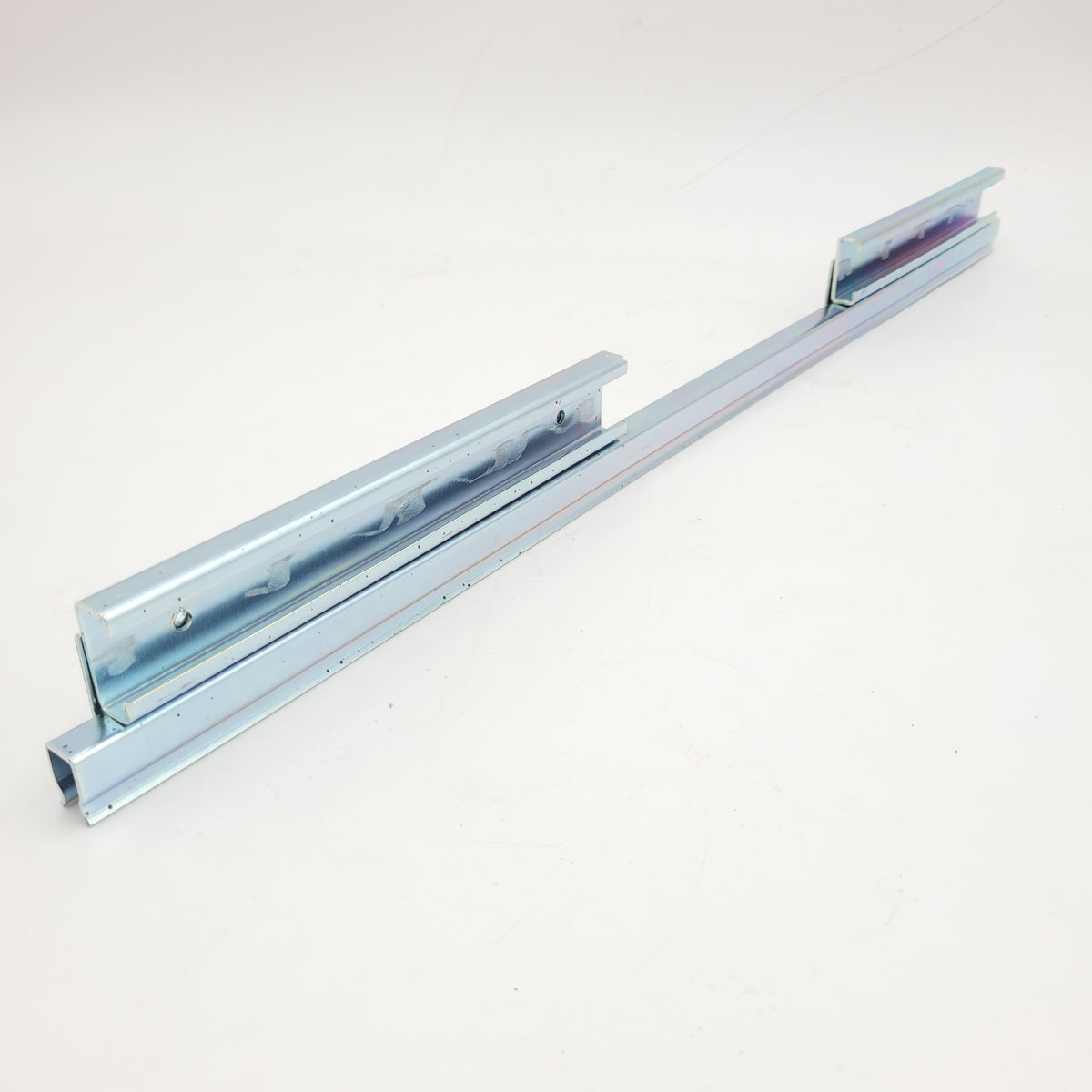 LANDROVER RANGE ROVER CLASSIC 87-91-FRONT DOOR WINDOW GLASS LIFT CHANNEL MUC2322