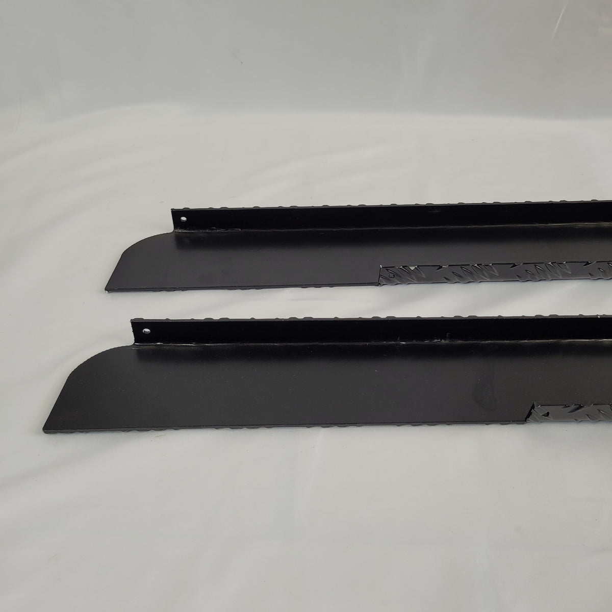 LR Defender 90 3MM Chequer plate Sill Protector Black LR75B-3