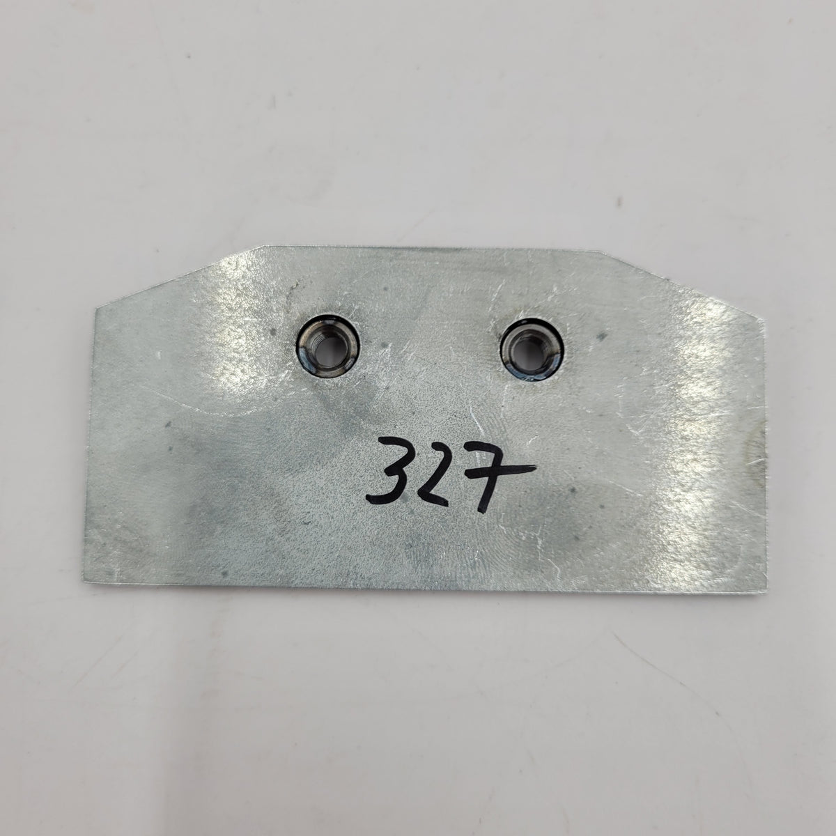 LR DEFENDER -16 FRONT & 2ND ROW DOOR LATCH STRIKER NUT PLATE YRM327 LR016667
