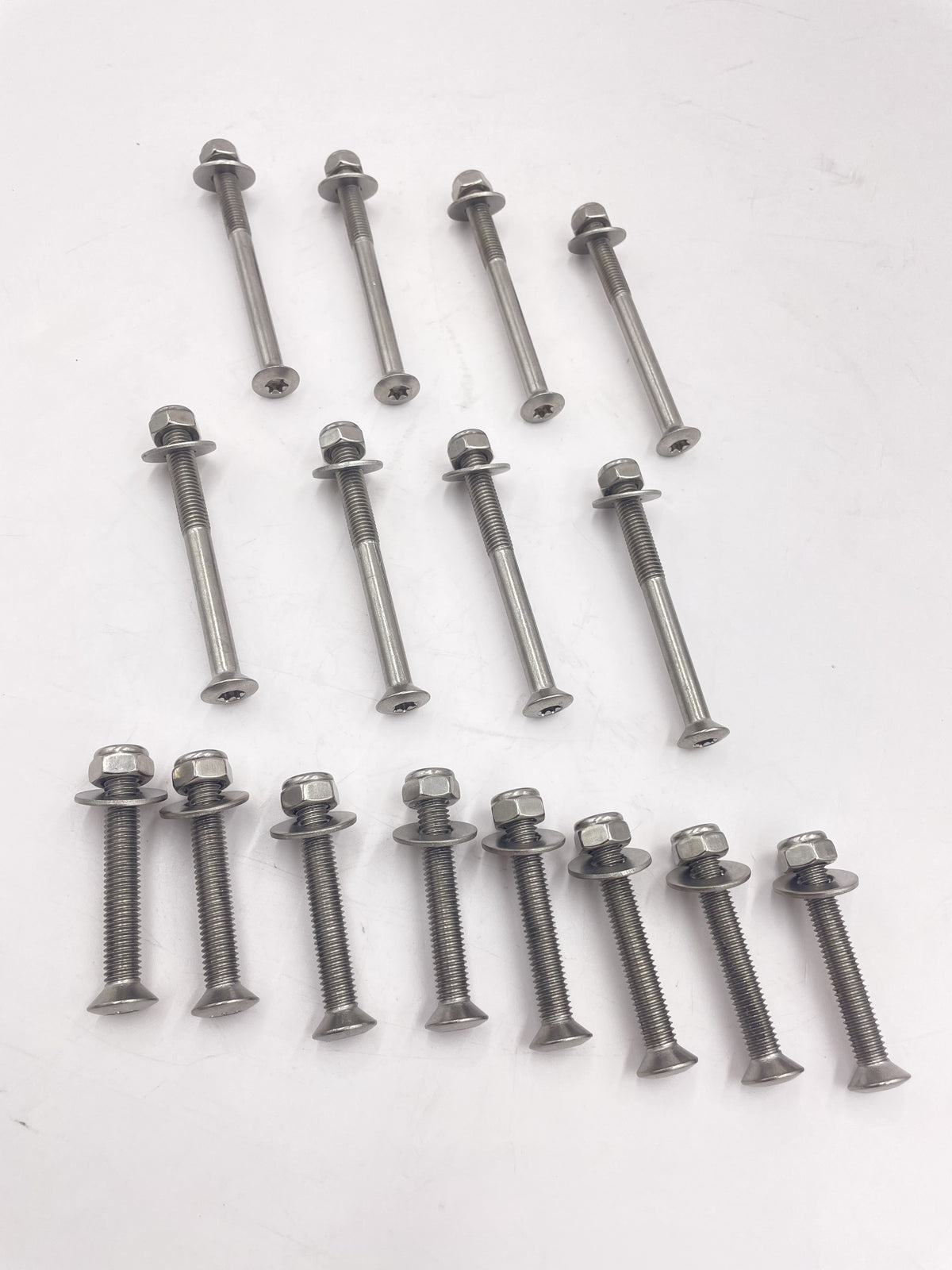 S/S 2ND ROW DOOR BOLT KIT – LR DEFENDER & SERIES 2 & 3 YRM1005