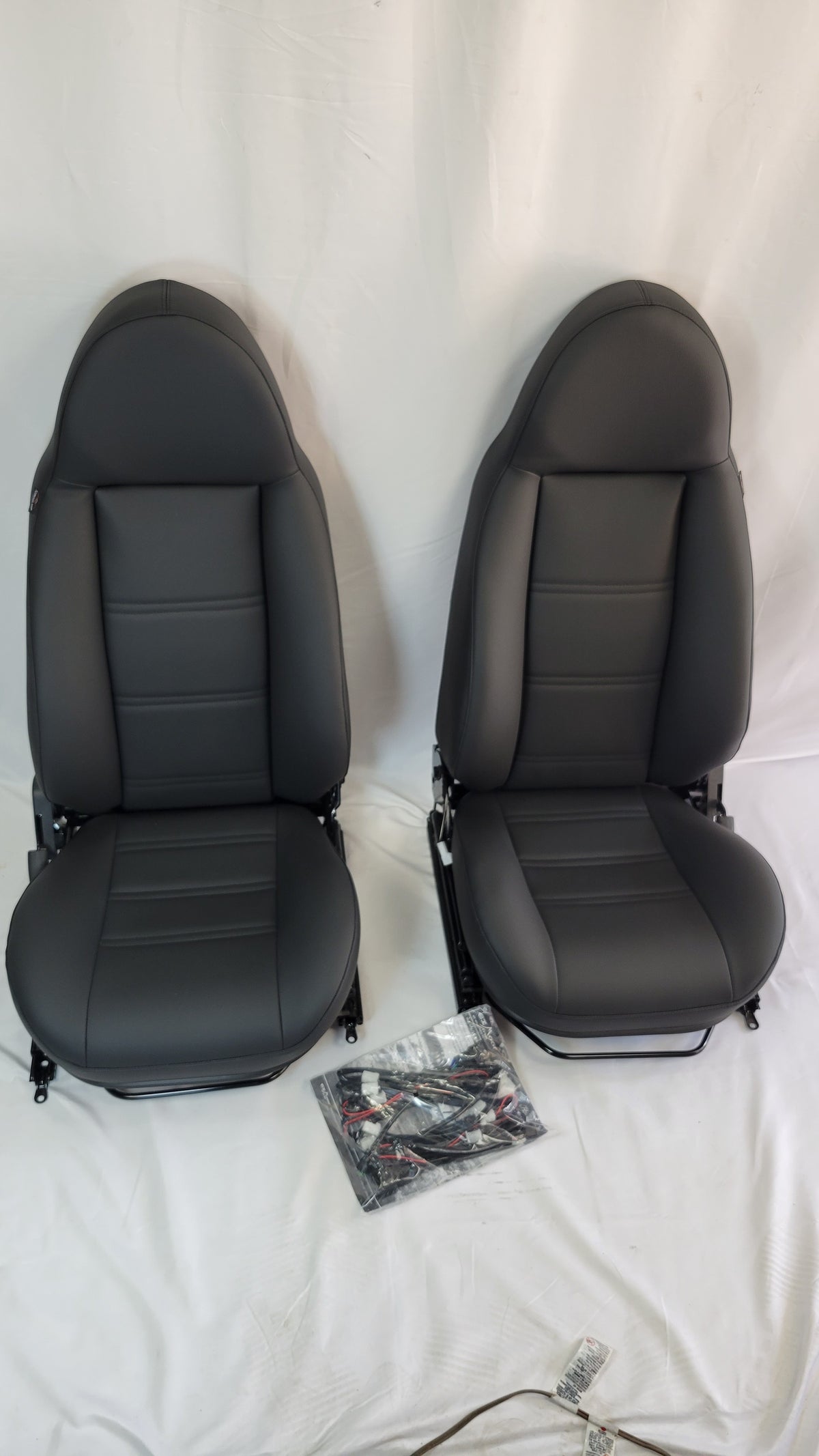 Seat Modular Black Vinyl Part EXT301-BV