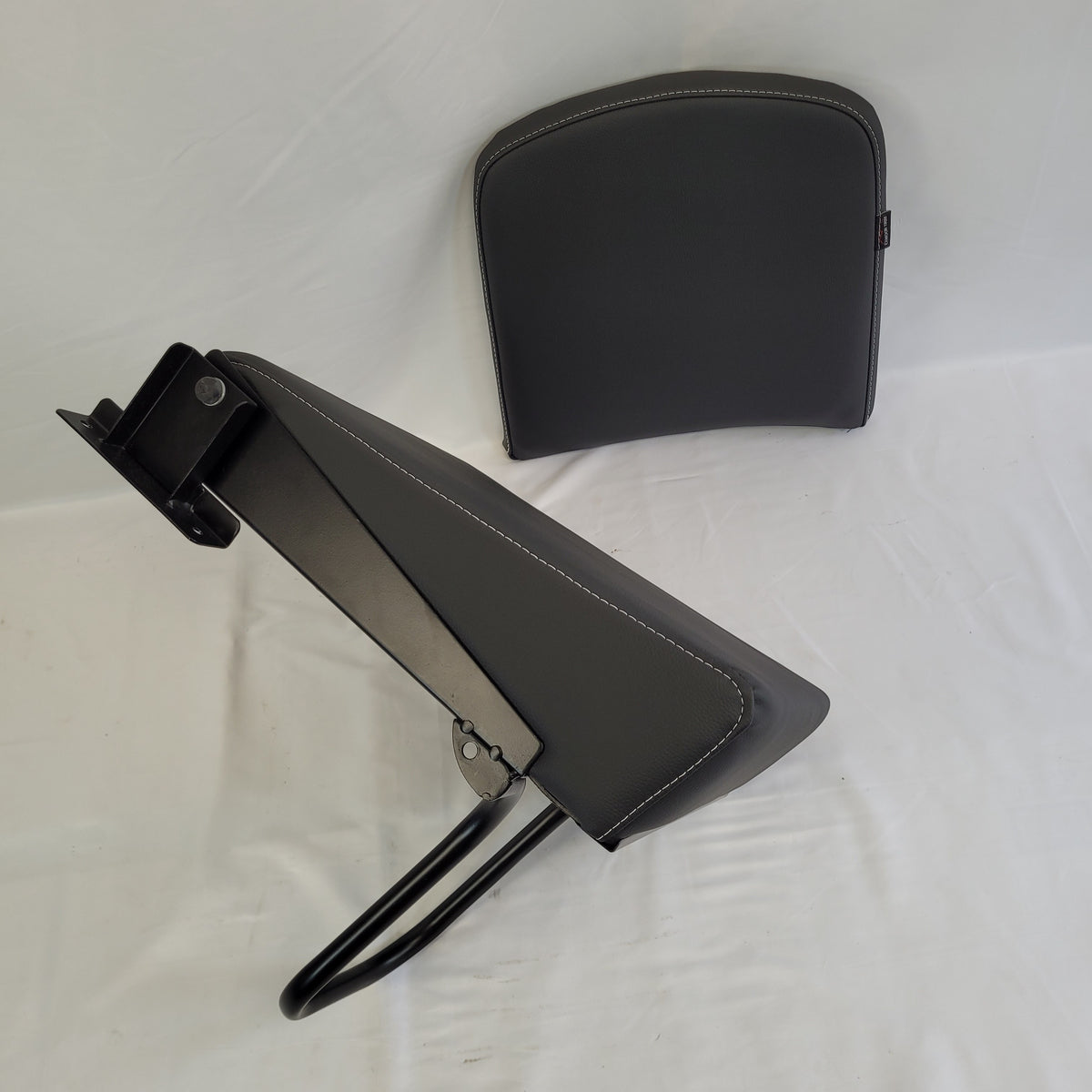 LR DEFENDER Inward Facing Tip Up Seats Vinyl Twin White Stitch EXT050-XSVINYL