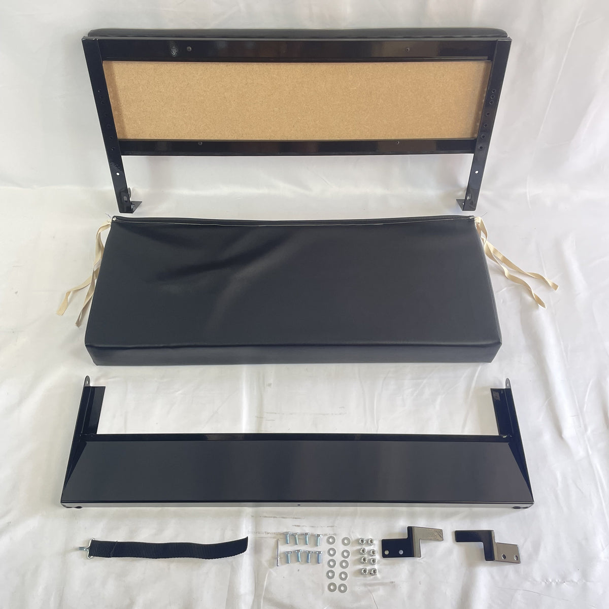 LR SERIES DEFENDER Rear Bench Seat in Black Vinyl 320737