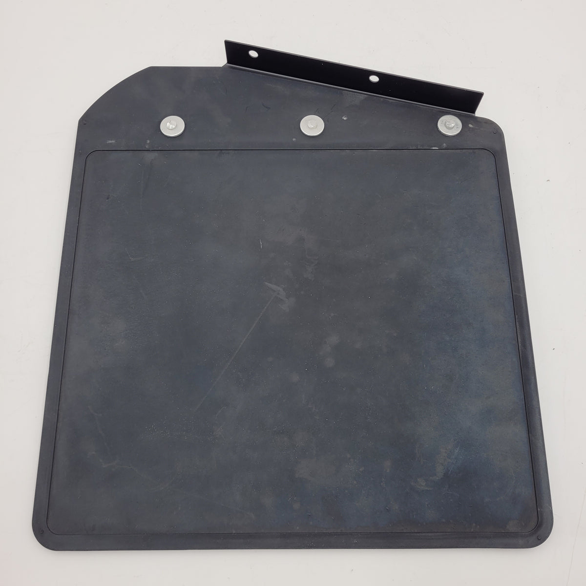 LR DEFENDER -16 Front Right Hand Mudflap With Bracket LR055323